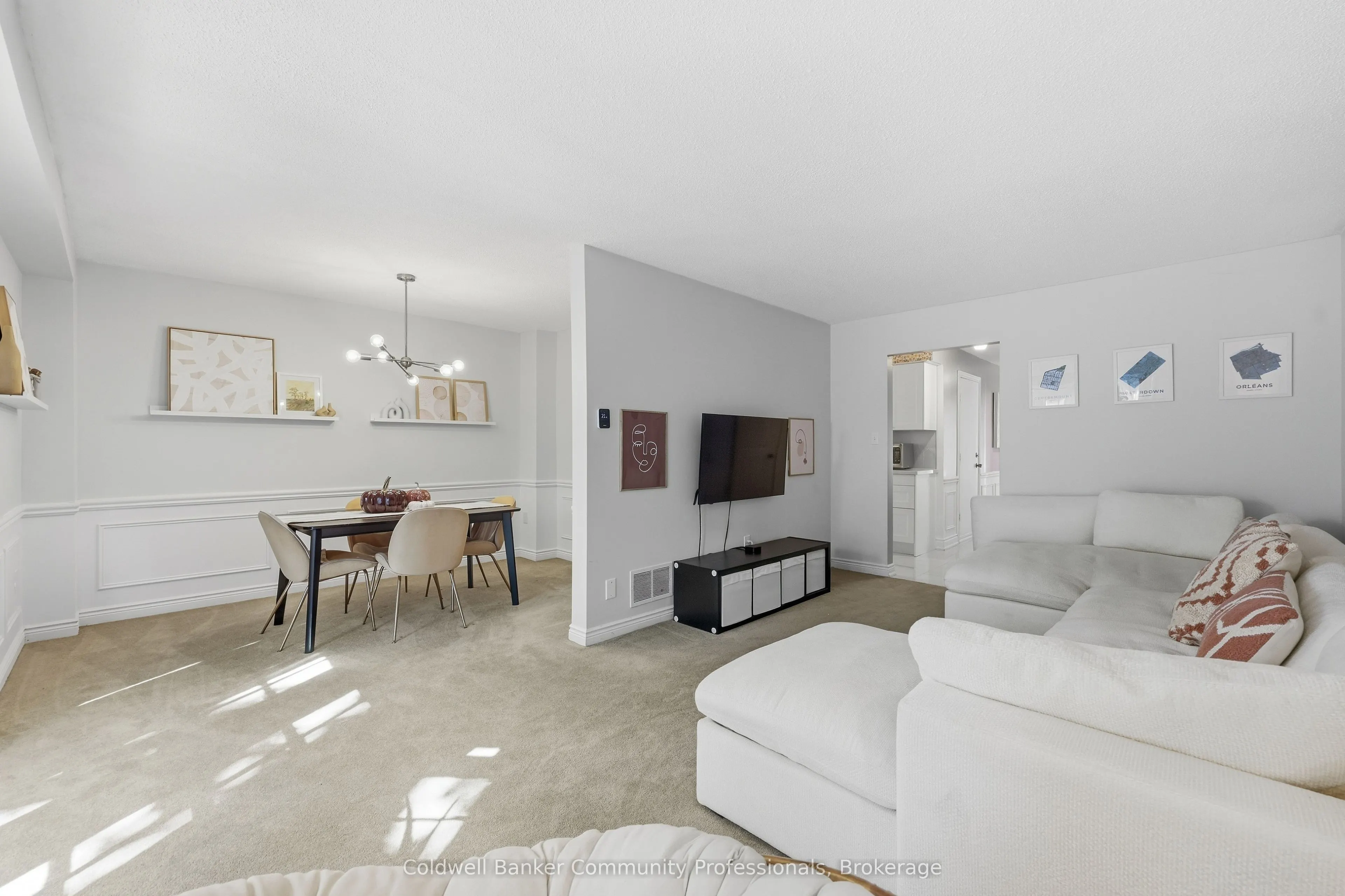 14 Brucedale Avenue E #10