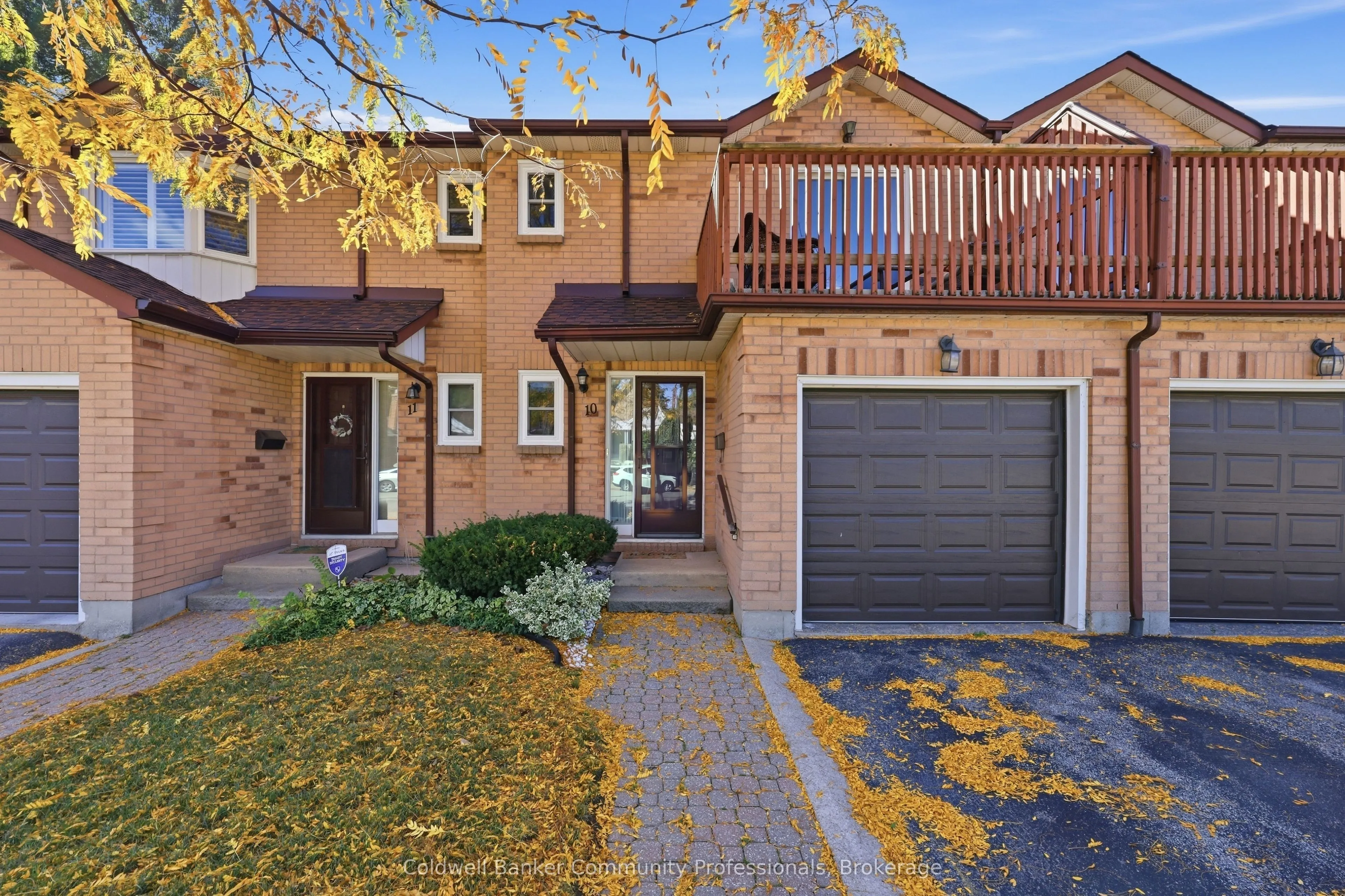 14 Brucedale Avenue E #10