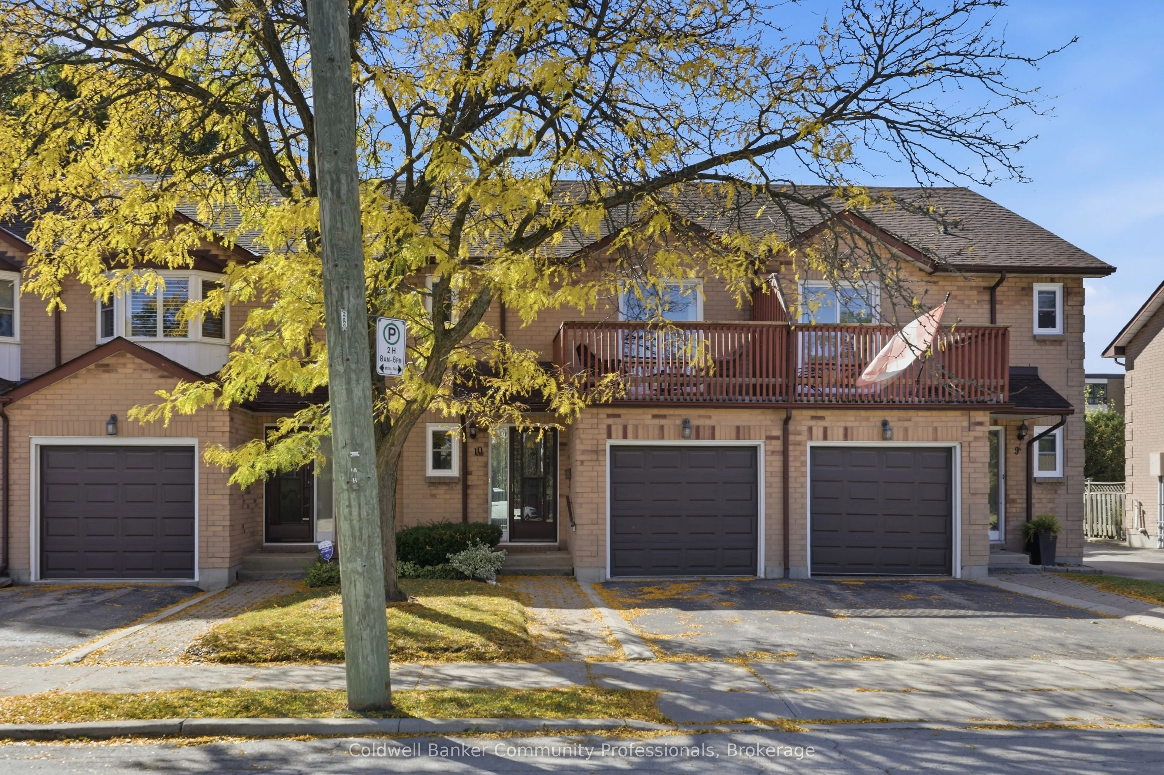 14 Brucedale Avenue E #10