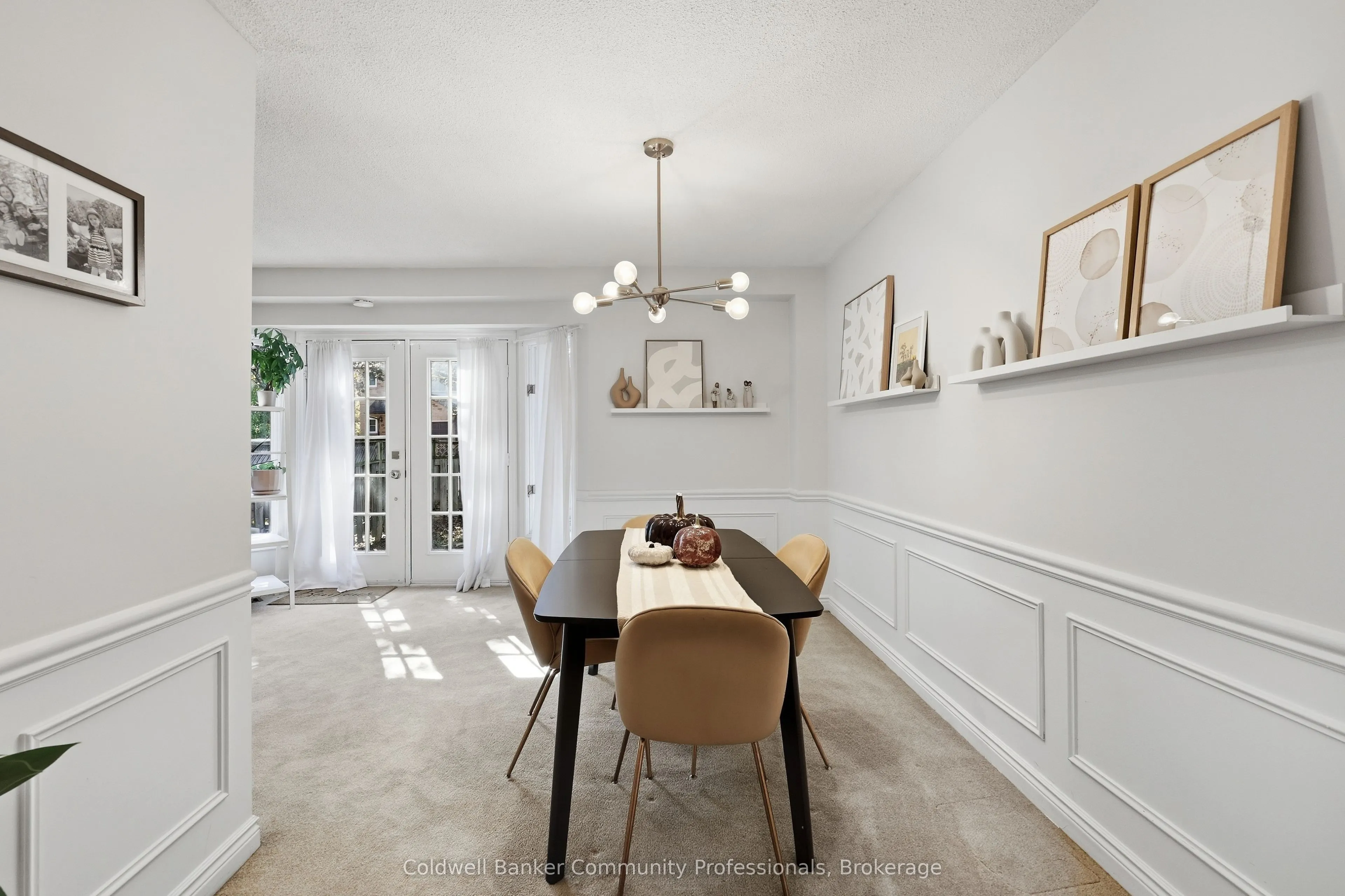 14 Brucedale Avenue E #10