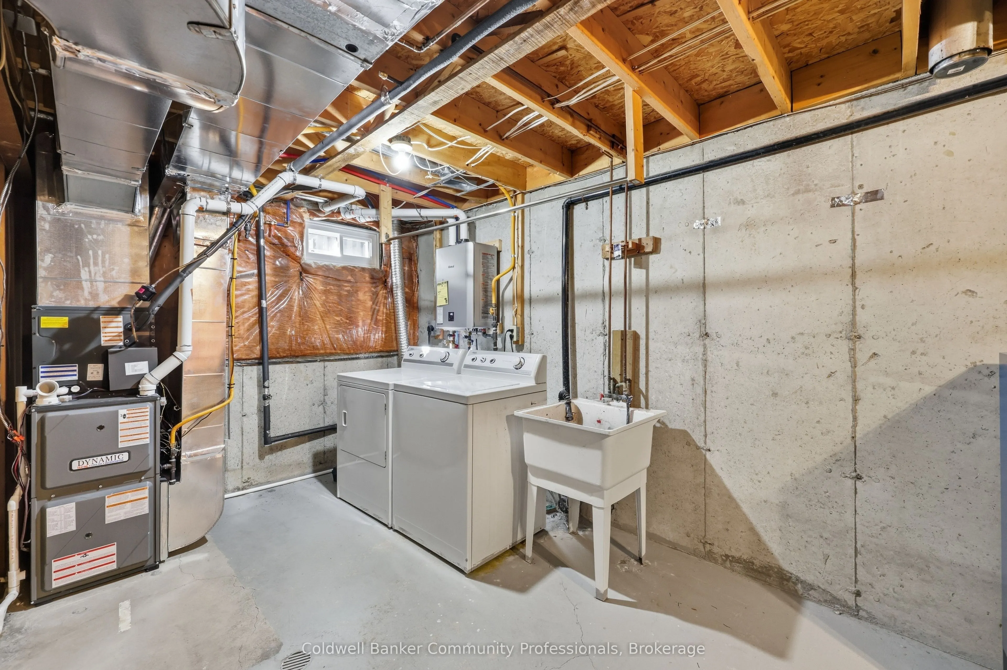 14 Brucedale Avenue E #10