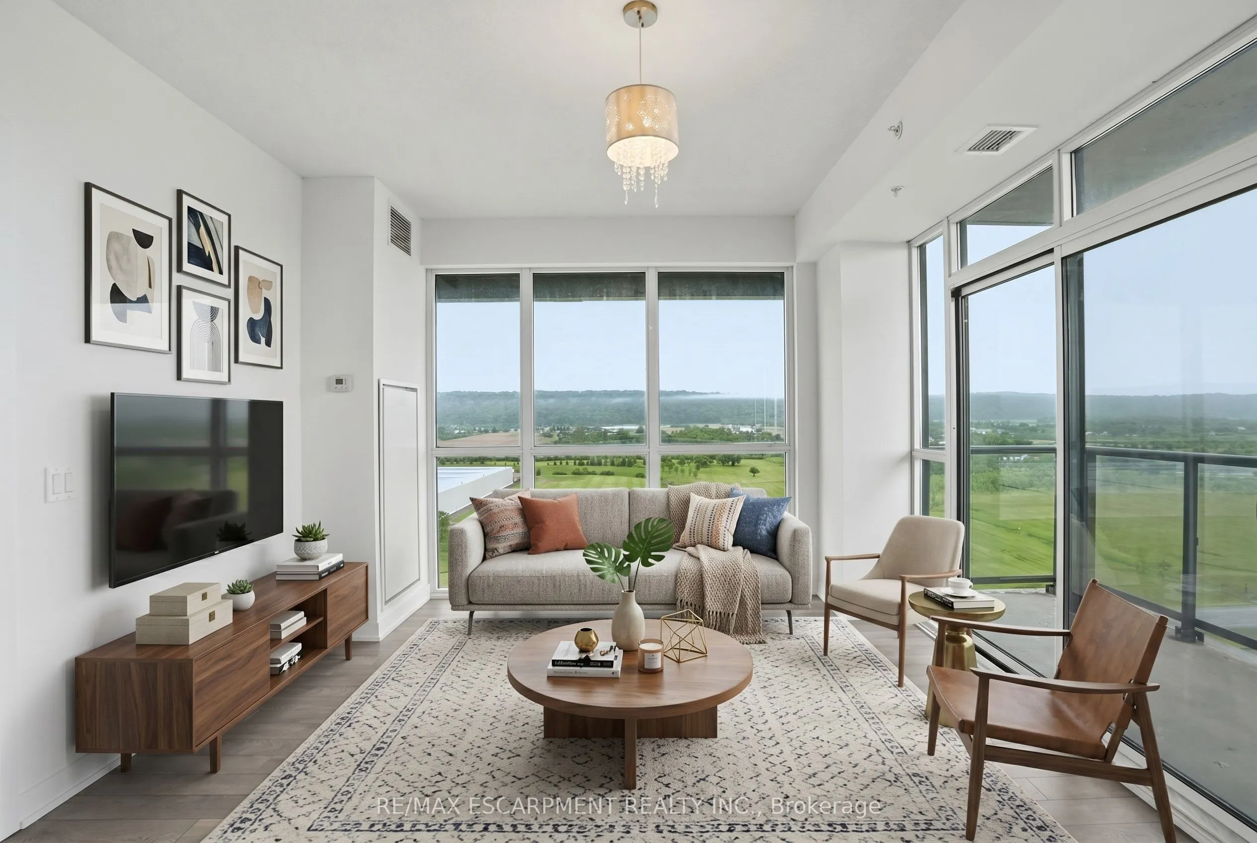 550 North Service Road #1201