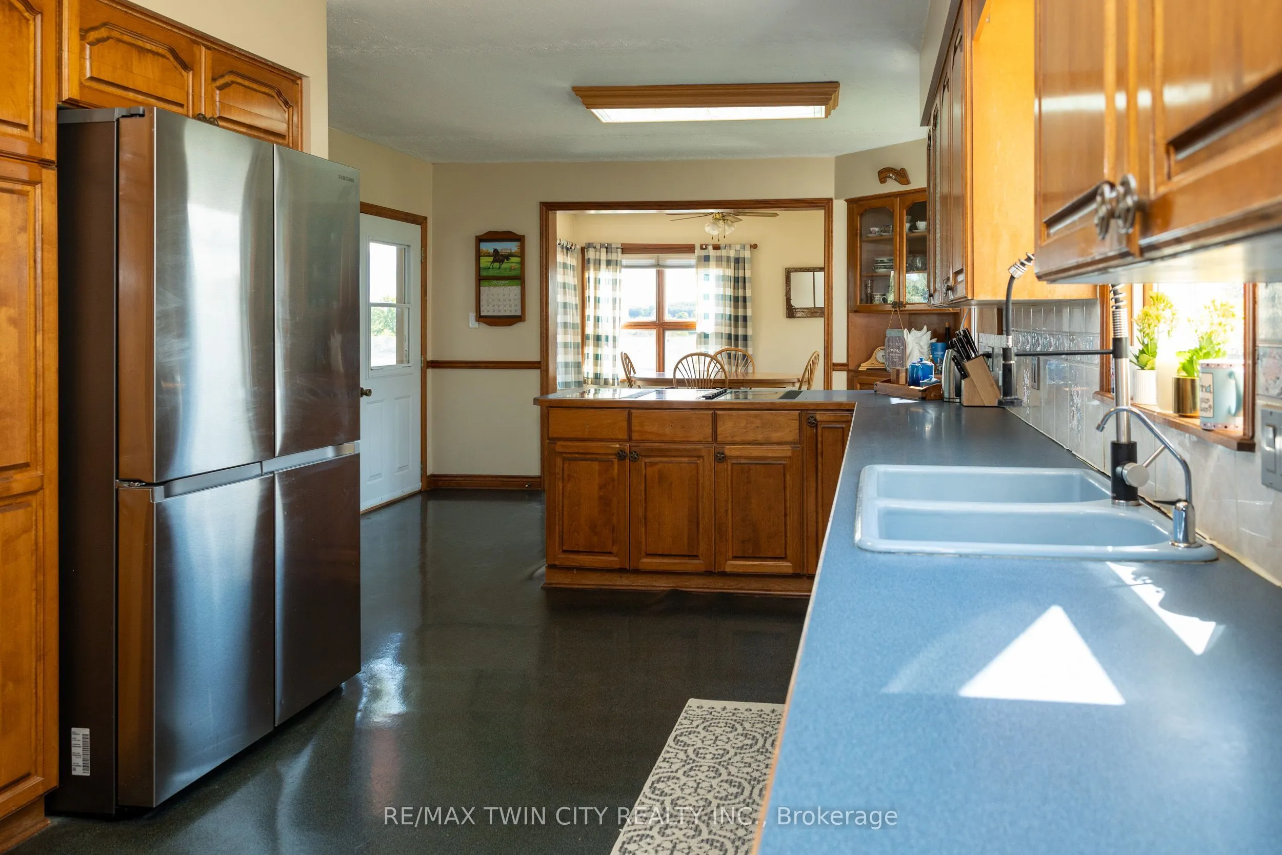 2173 COCKSHUTT Road