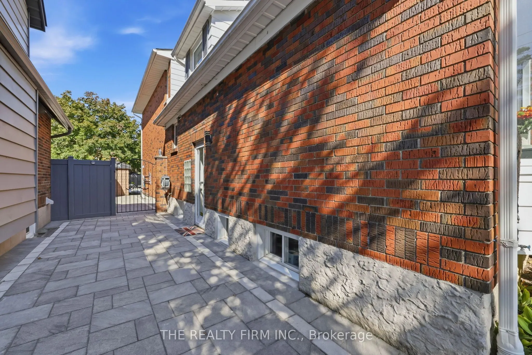 28 Thomas Janes Drive