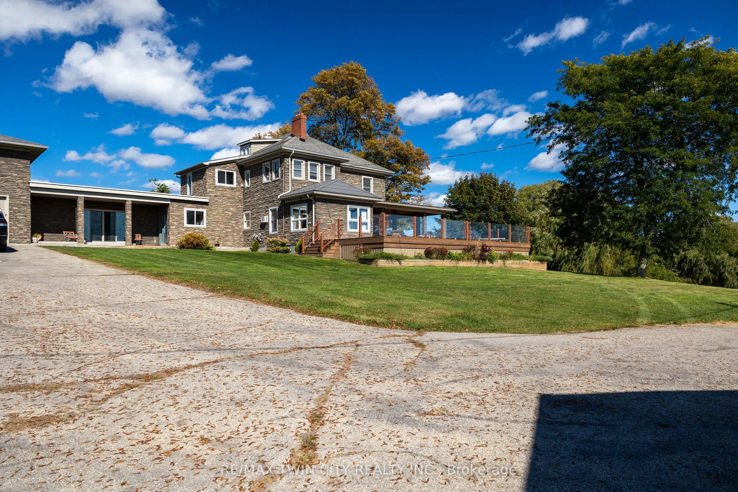 2173 COCKSHUTT Road