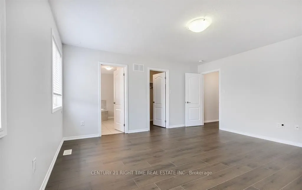 25 Munro Circle