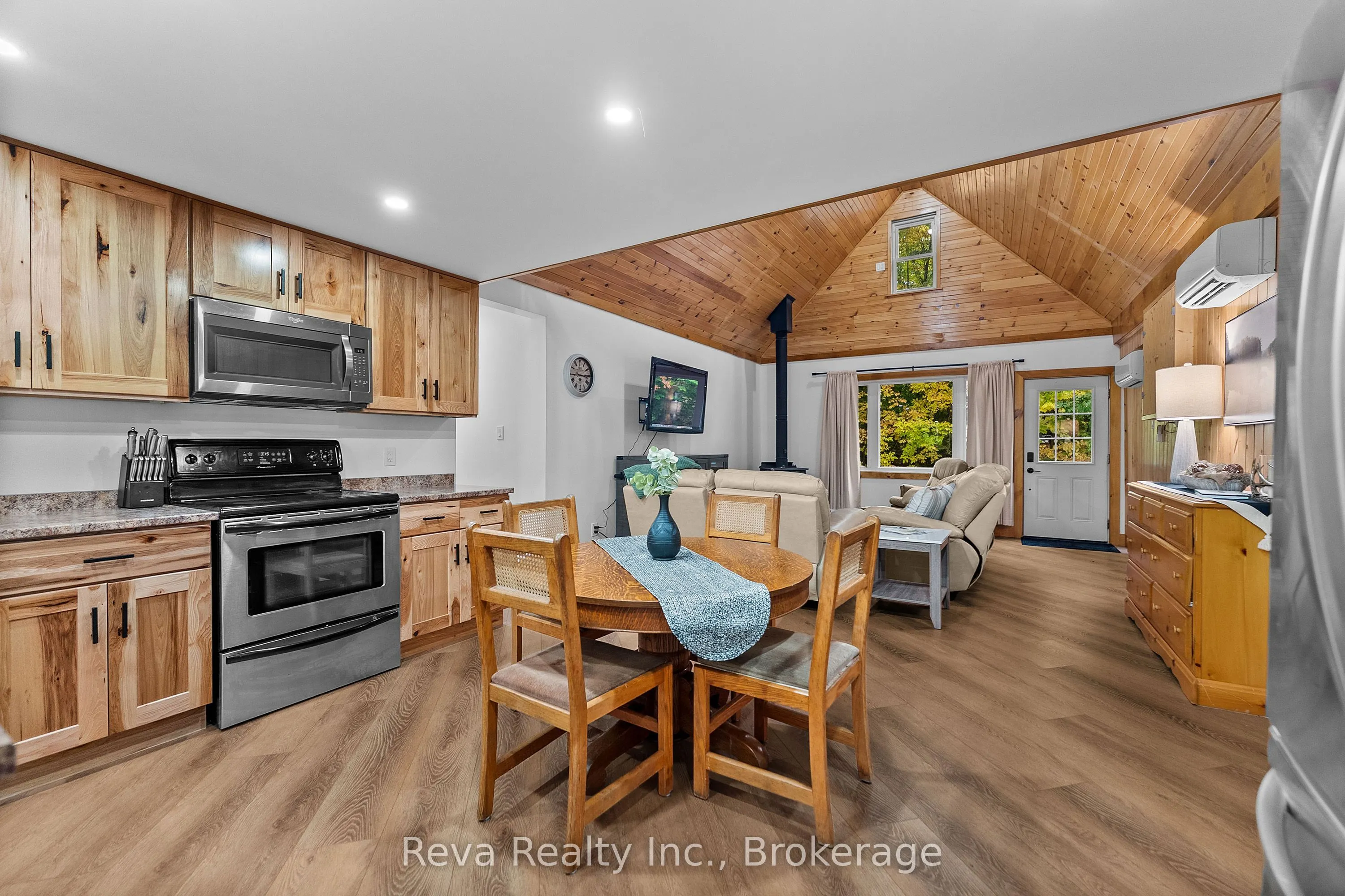 595 Old Diamond Lake Road