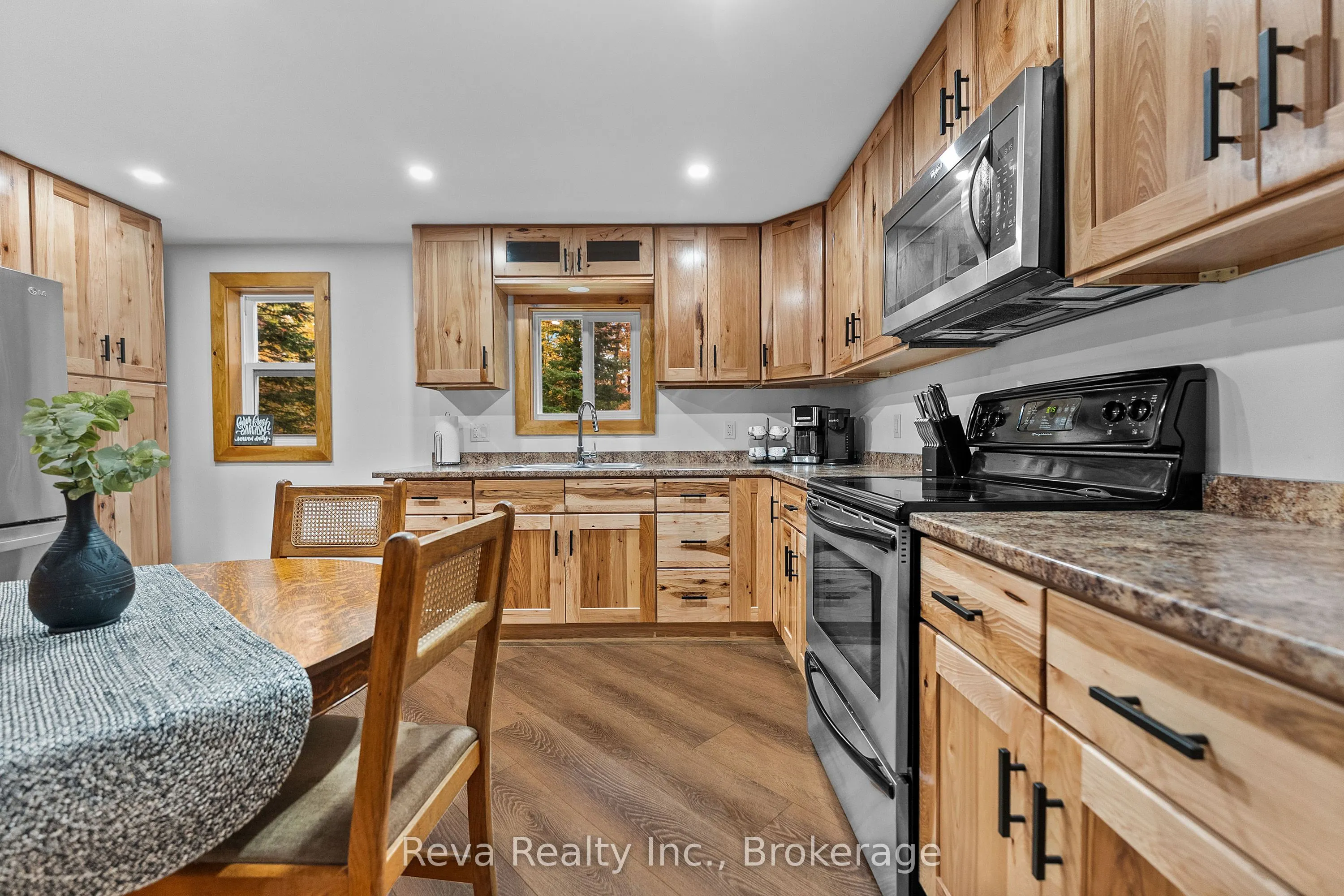 595 Old Diamond Lake Road