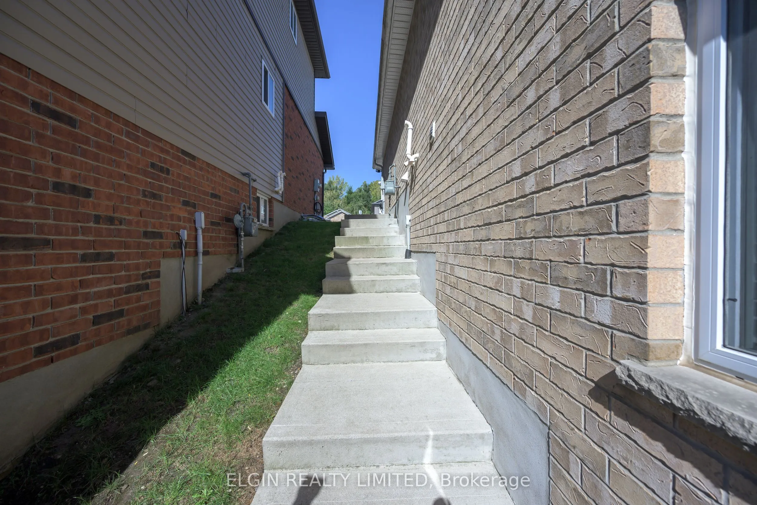 1969 Frederick Crescent