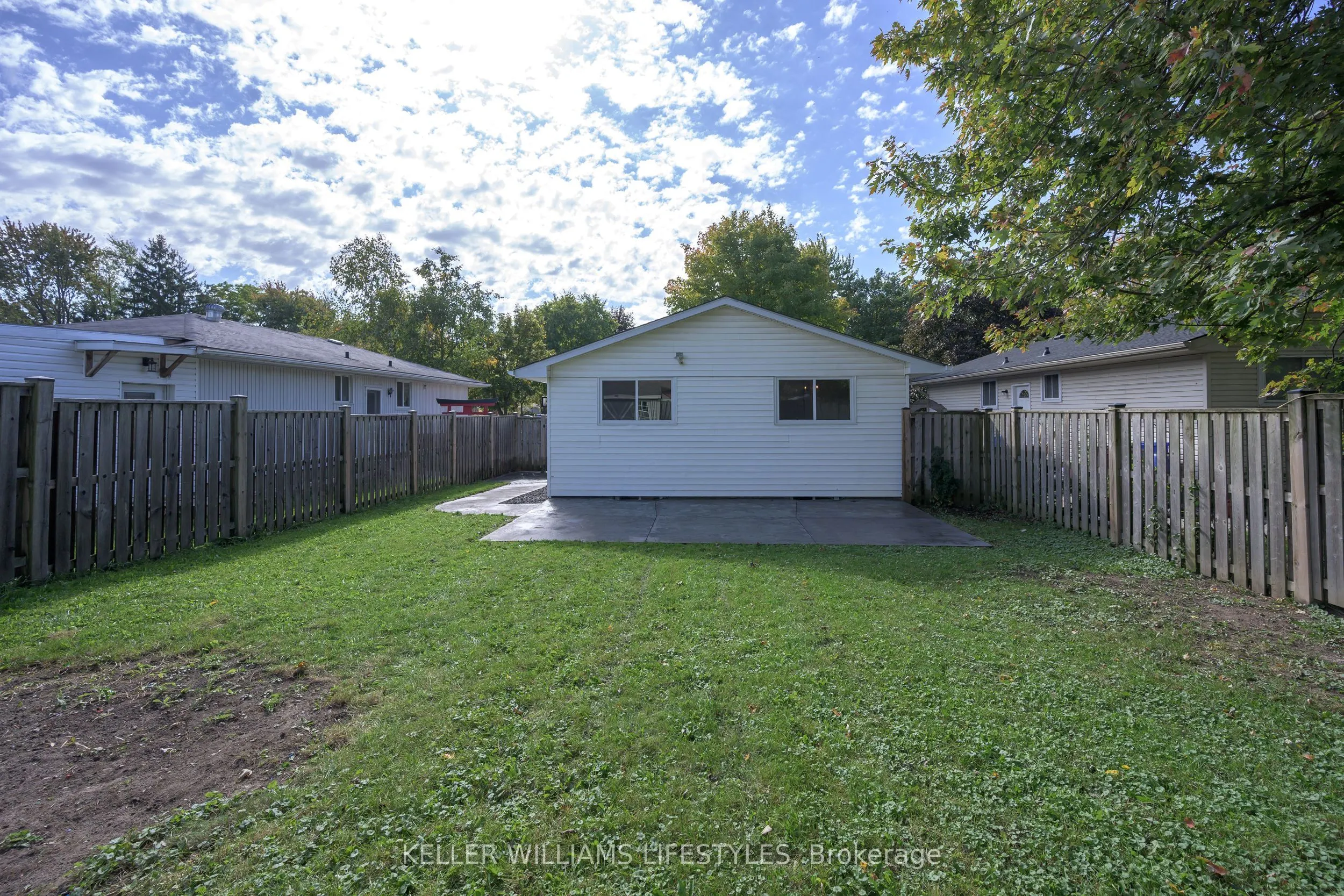 42 Stroud Crescent