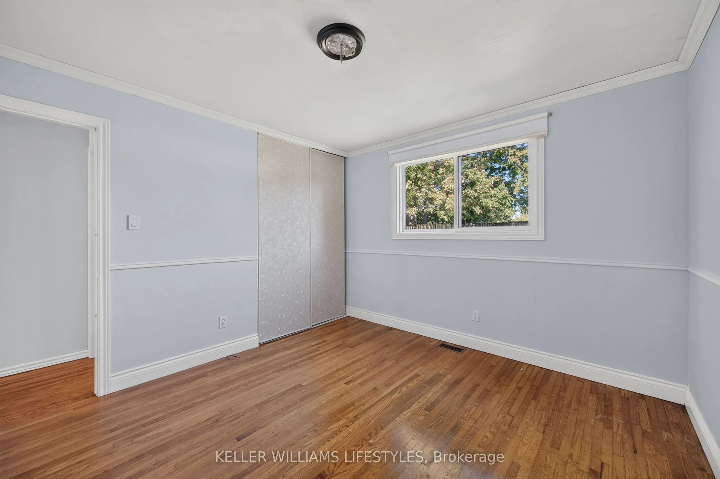 42 Stroud Crescent