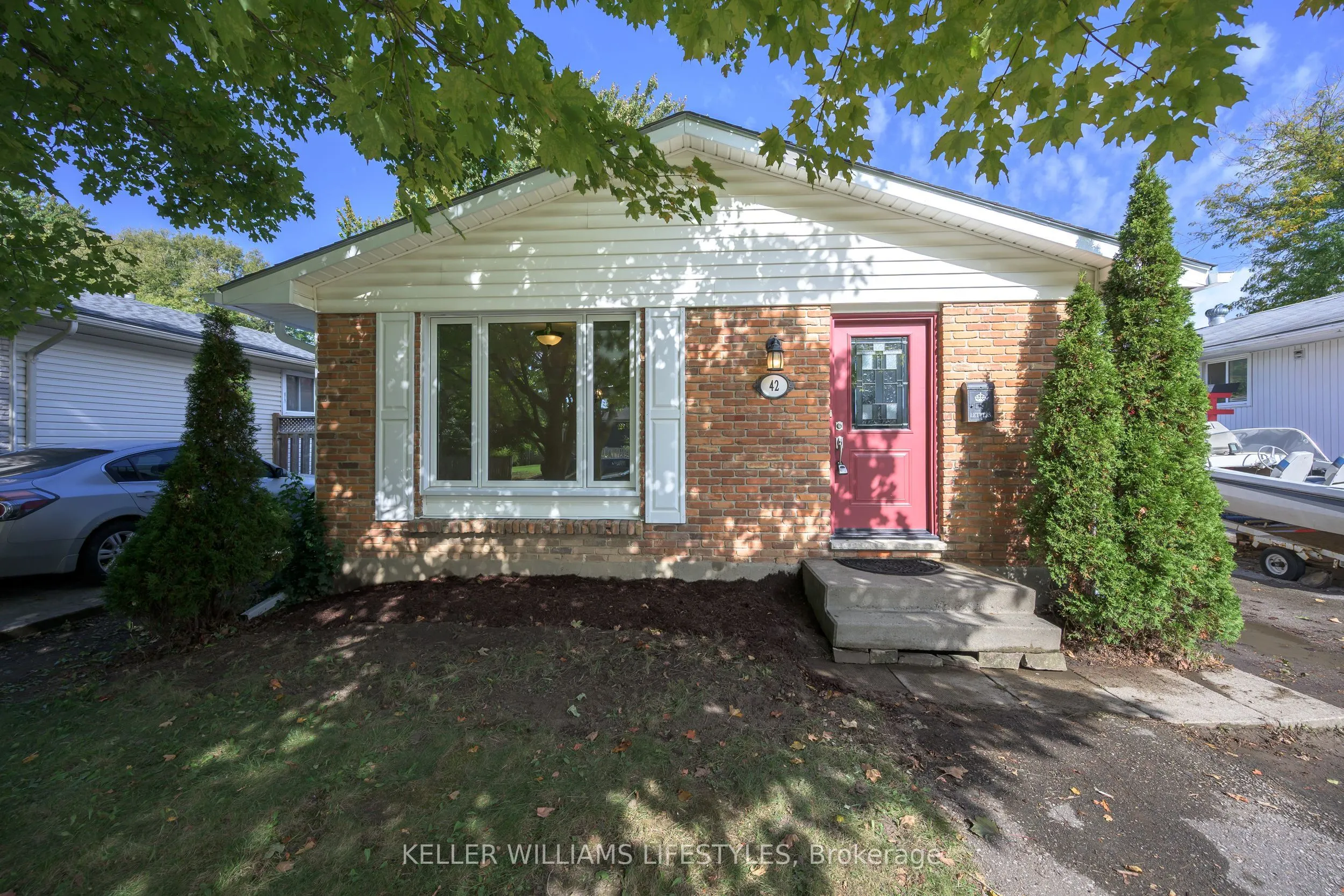 42 Stroud Crescent