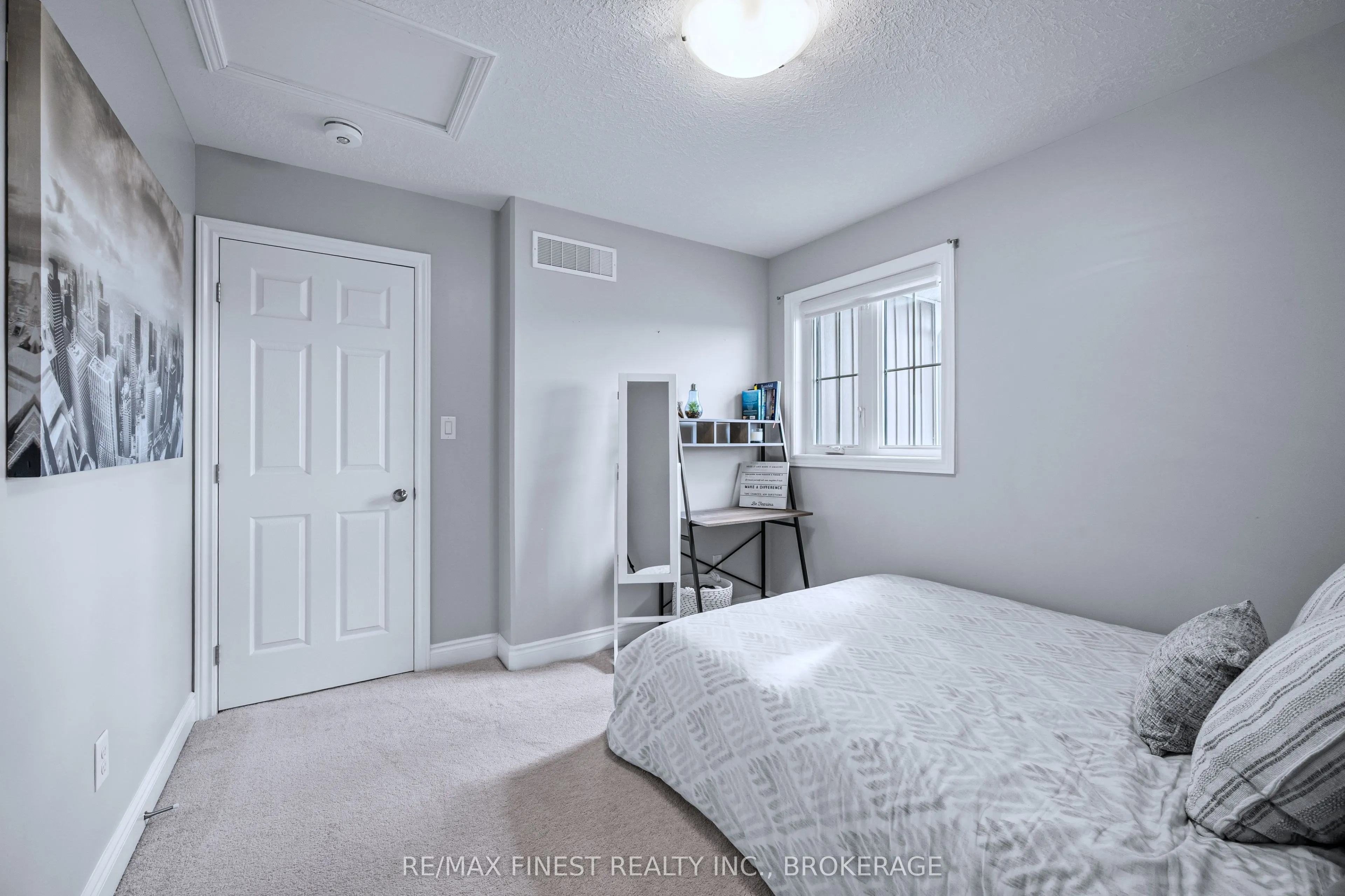 115 DR RICHARD JAMES Crescent