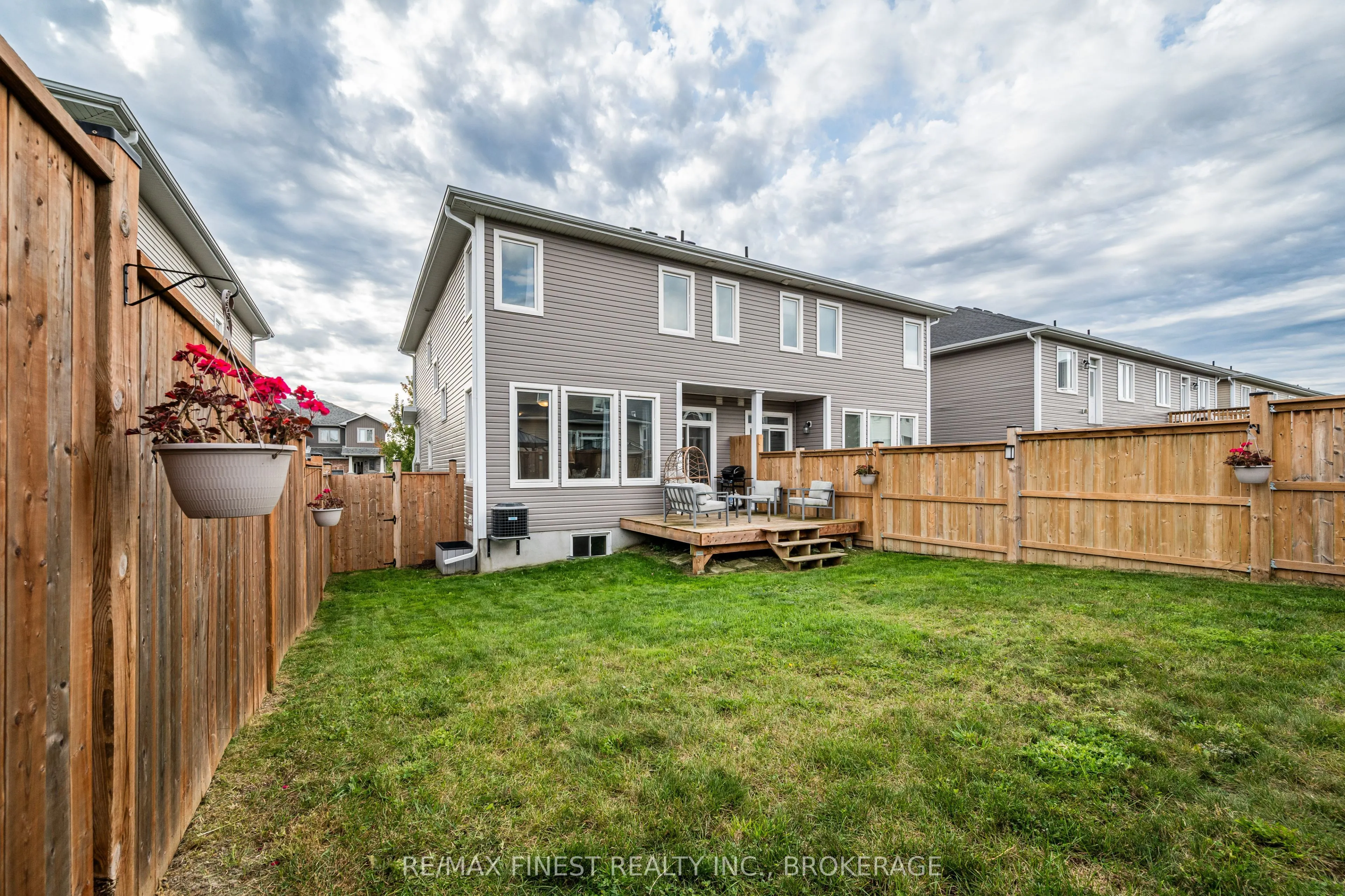 115 DR RICHARD JAMES Crescent