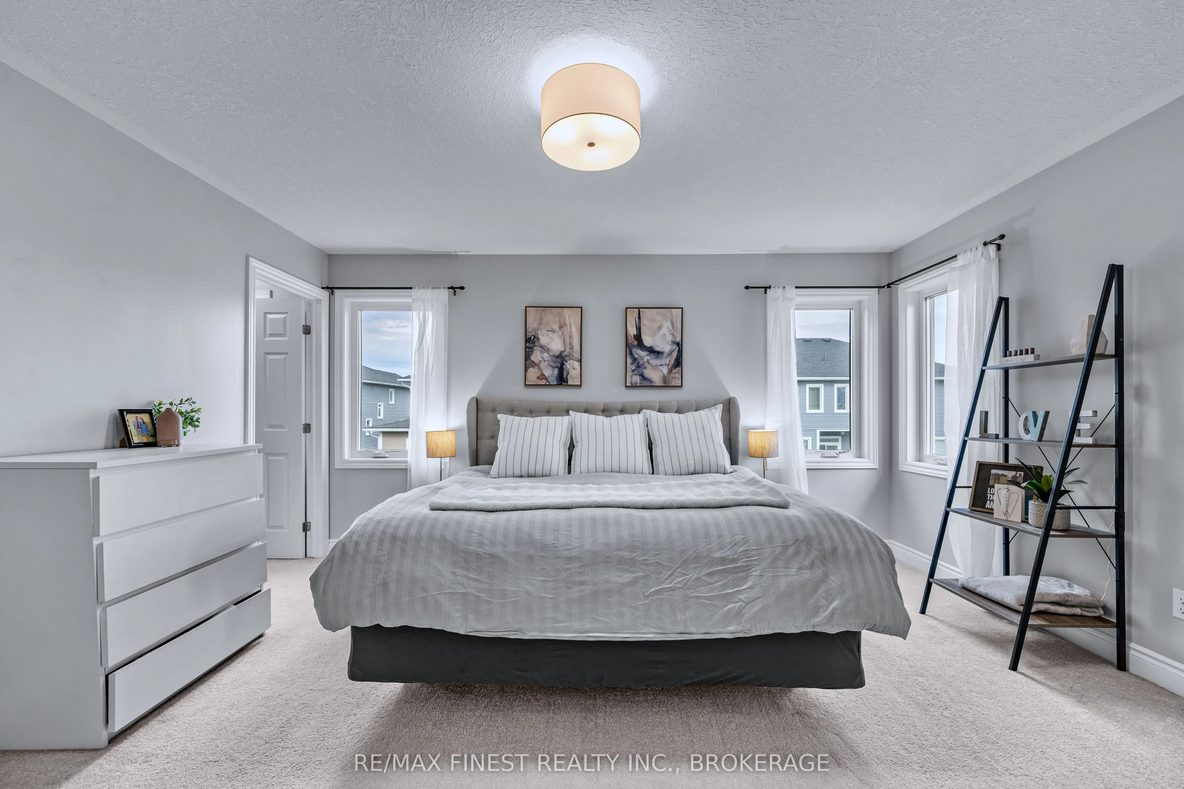 115 DR RICHARD JAMES Crescent