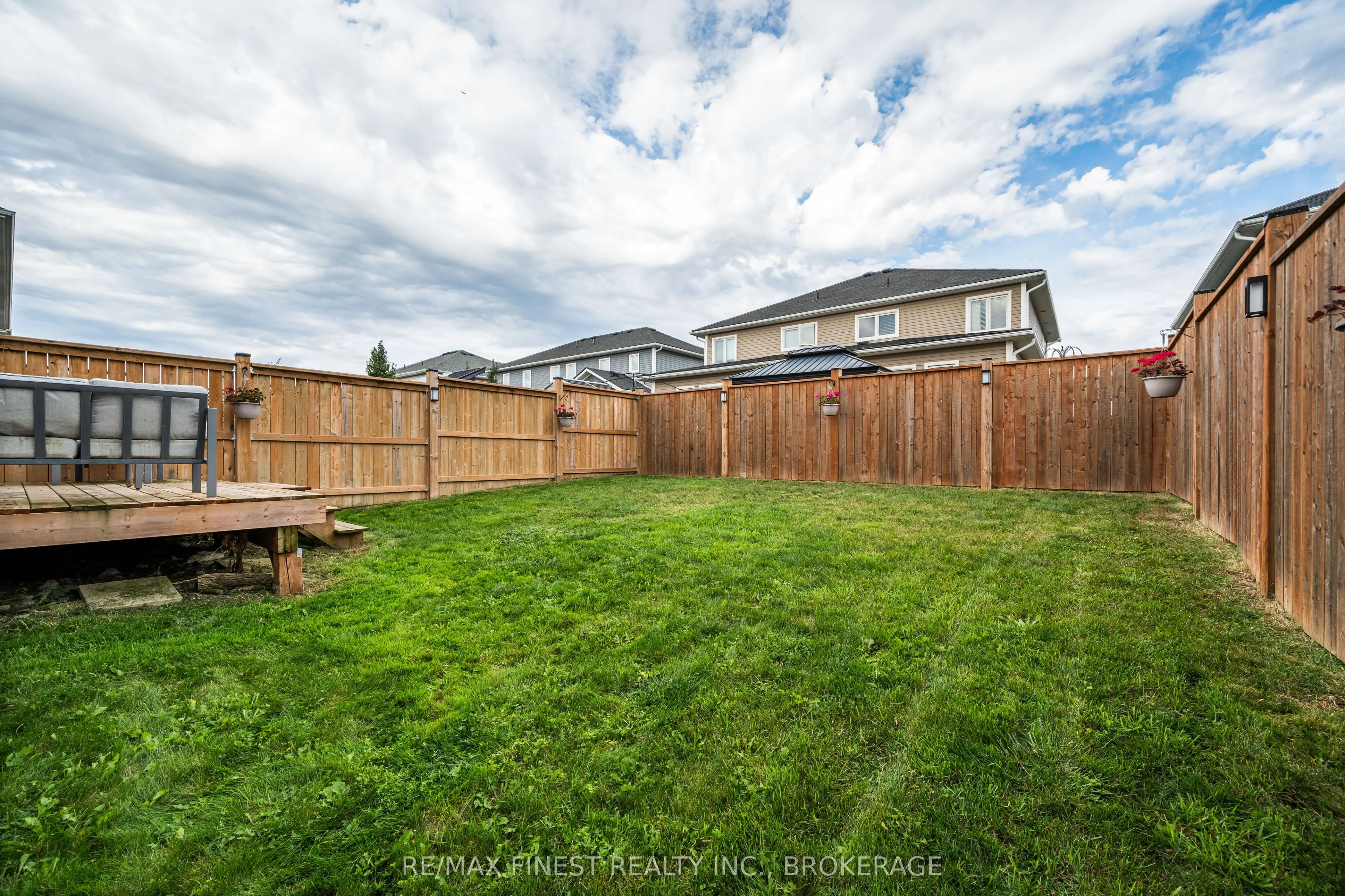 115 DR RICHARD JAMES Crescent