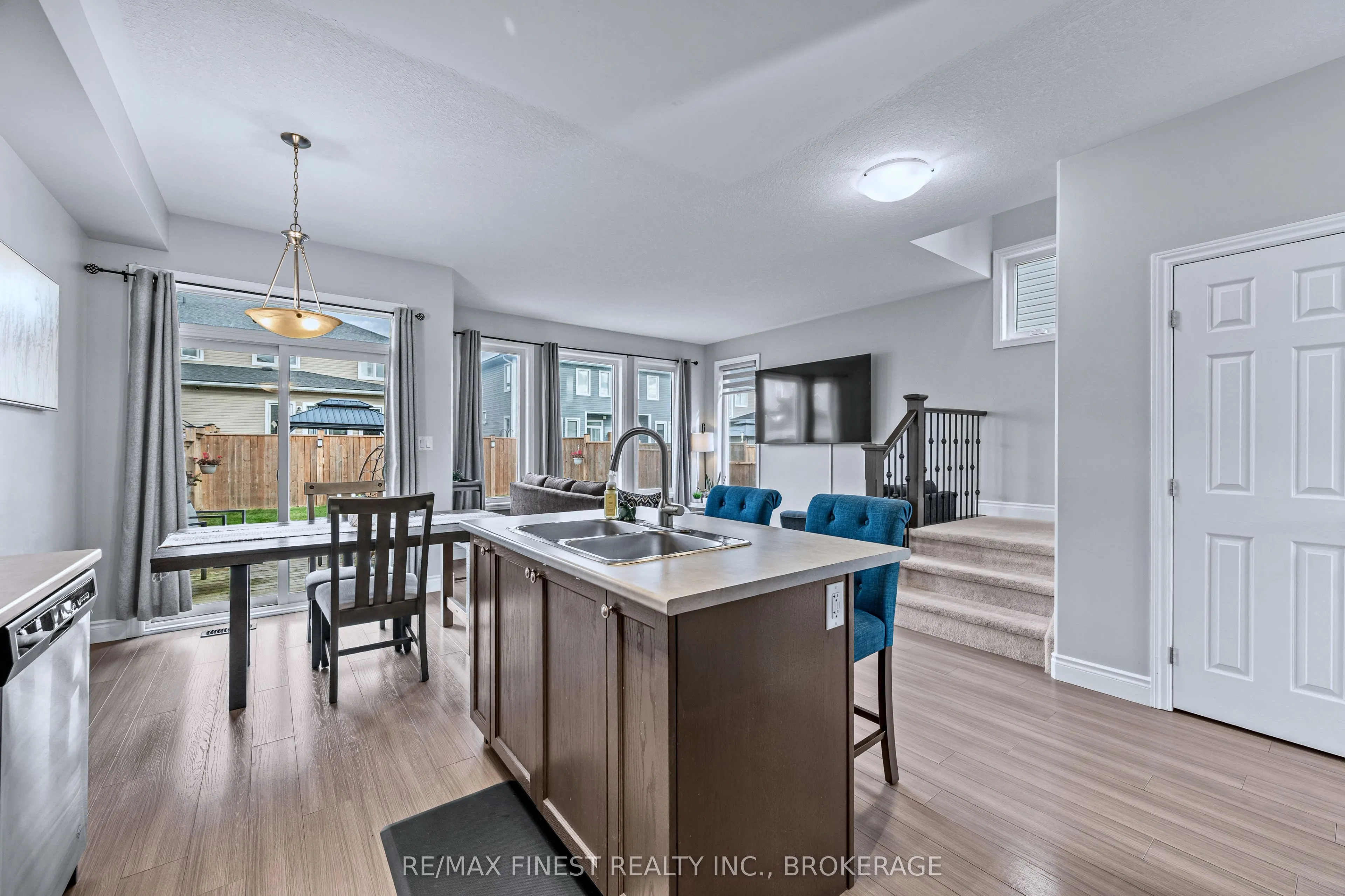 115 DR RICHARD JAMES Crescent