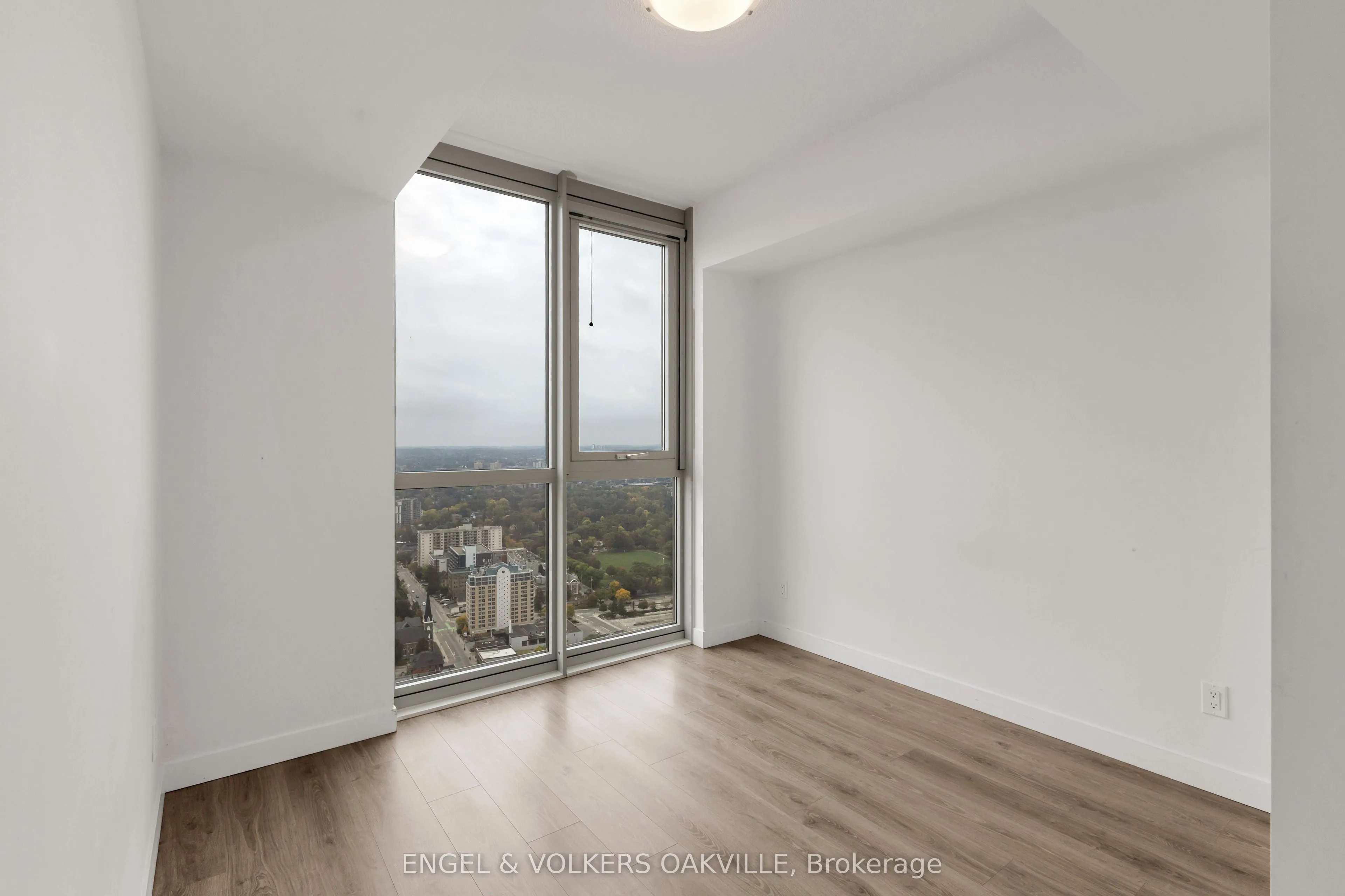 60 Frederick Street #3912