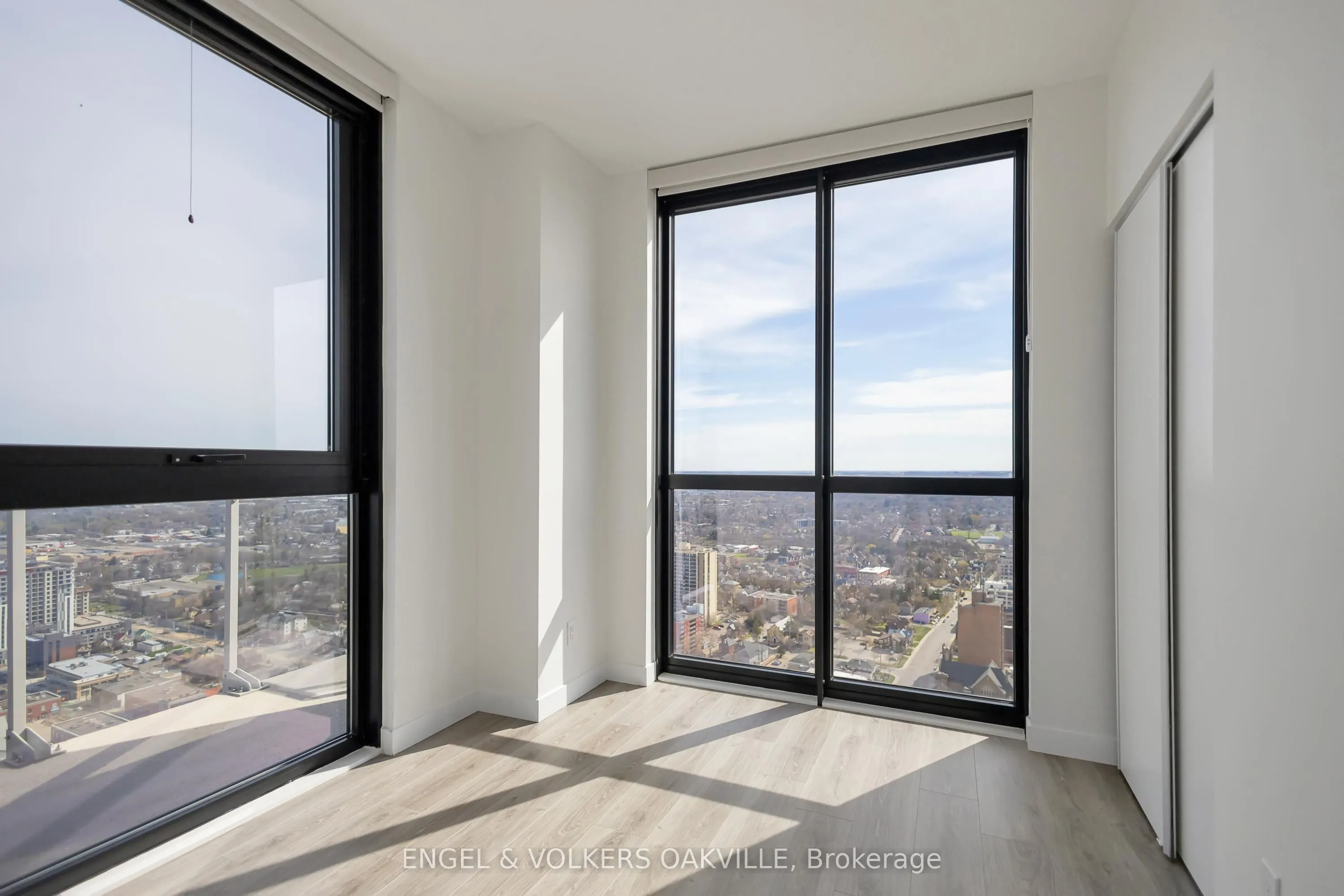 60 Frederick Street #3914