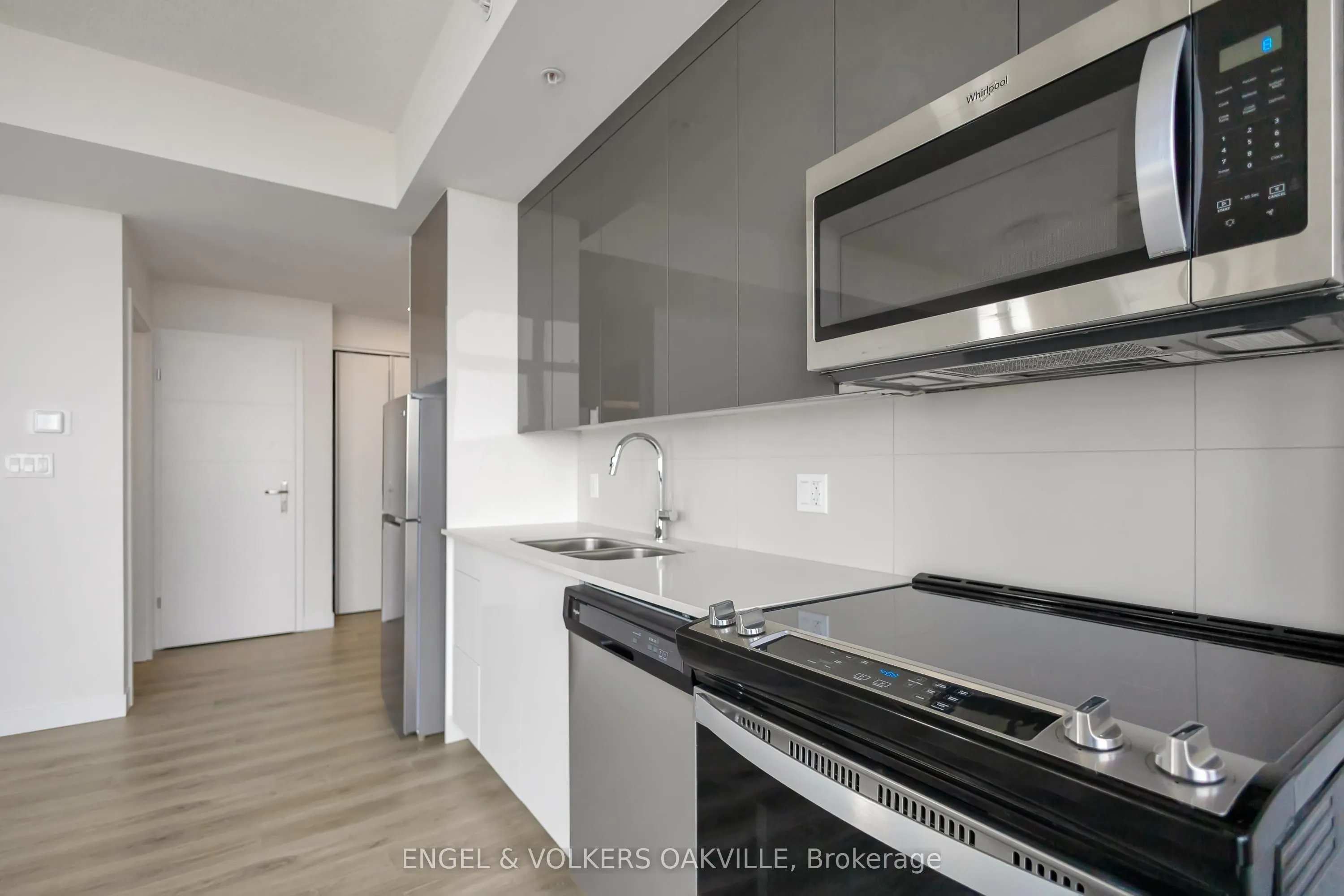 60 Frederick Street #3914