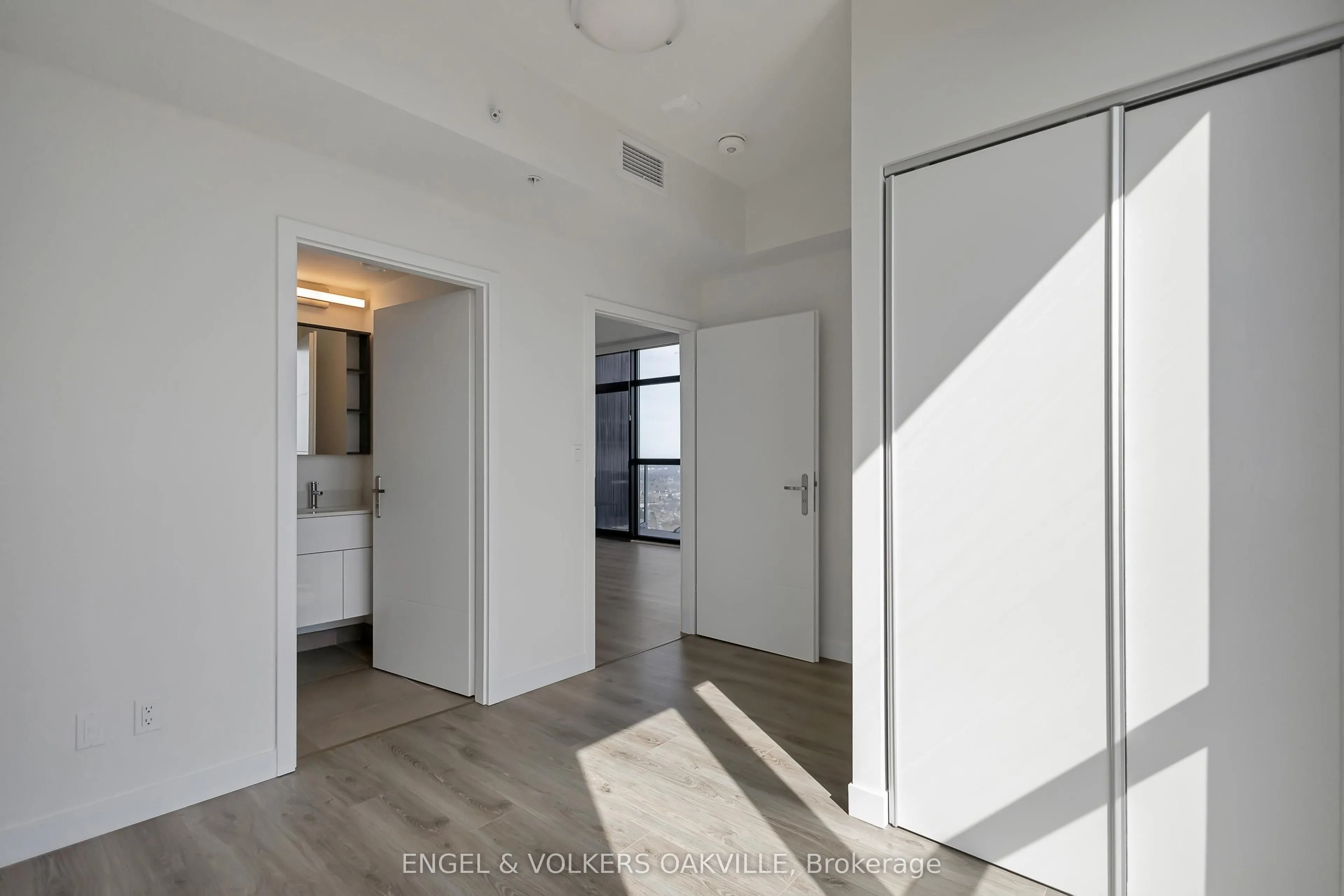 60 Frederick Street #3914