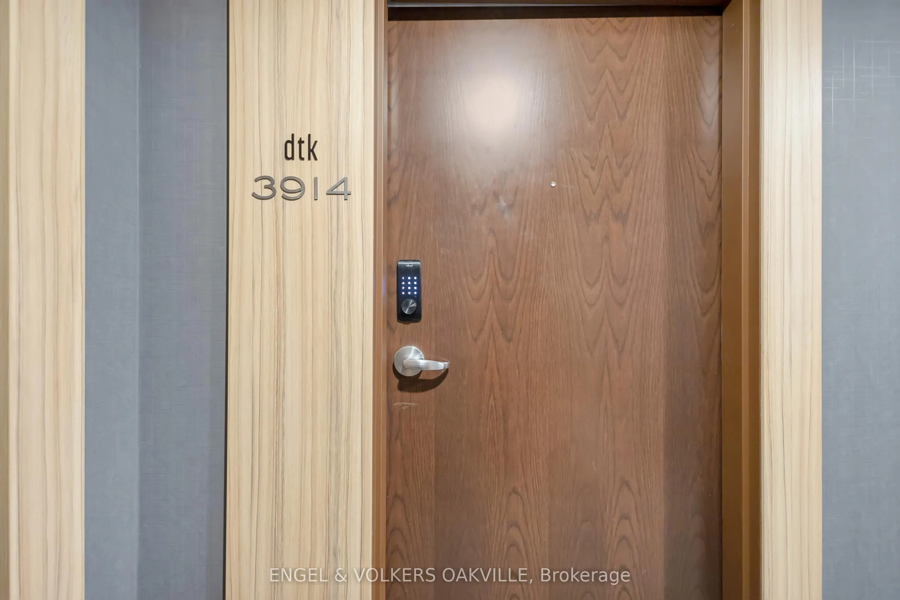 60 Frederick Street #3914