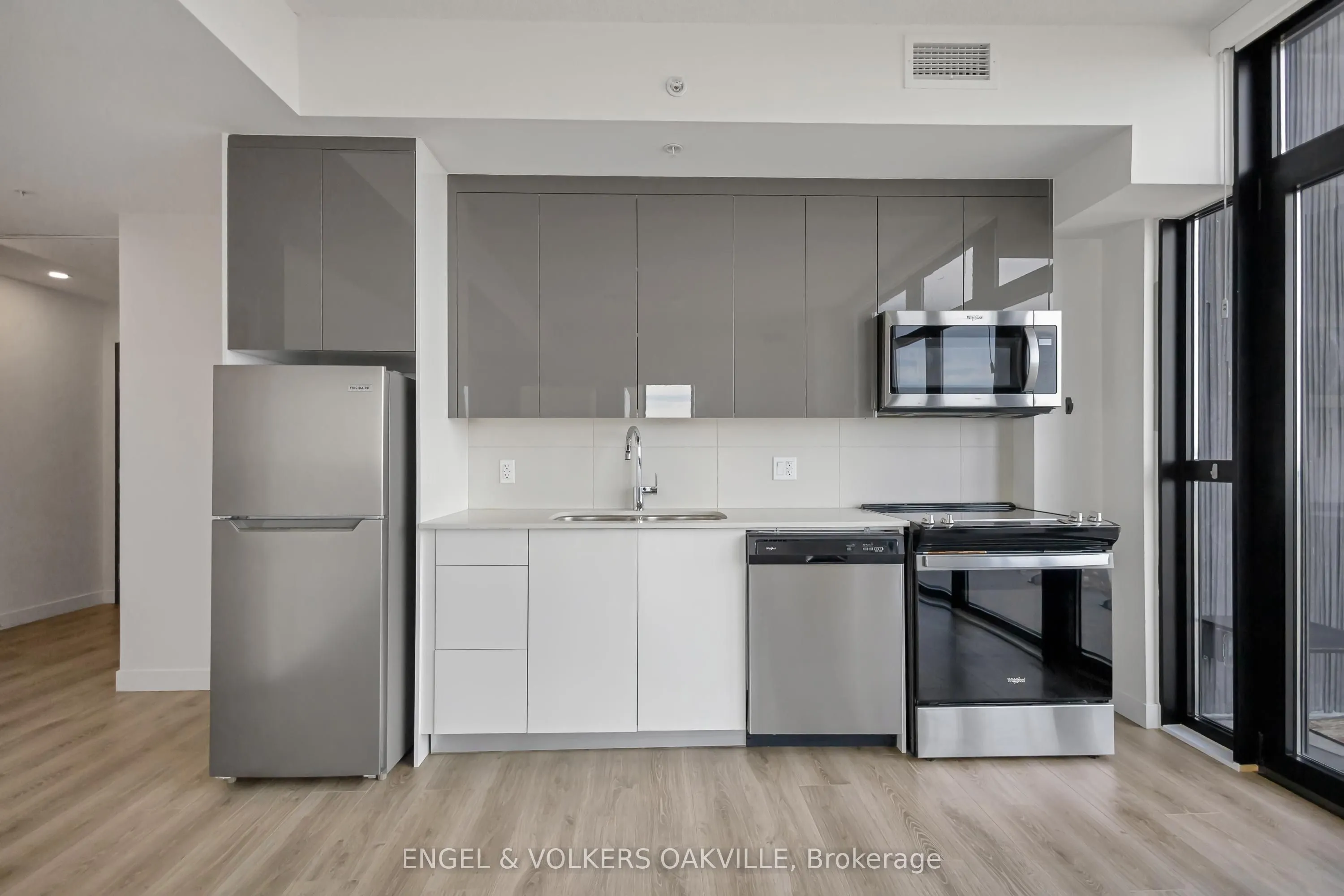 60 Frederick Street #3914