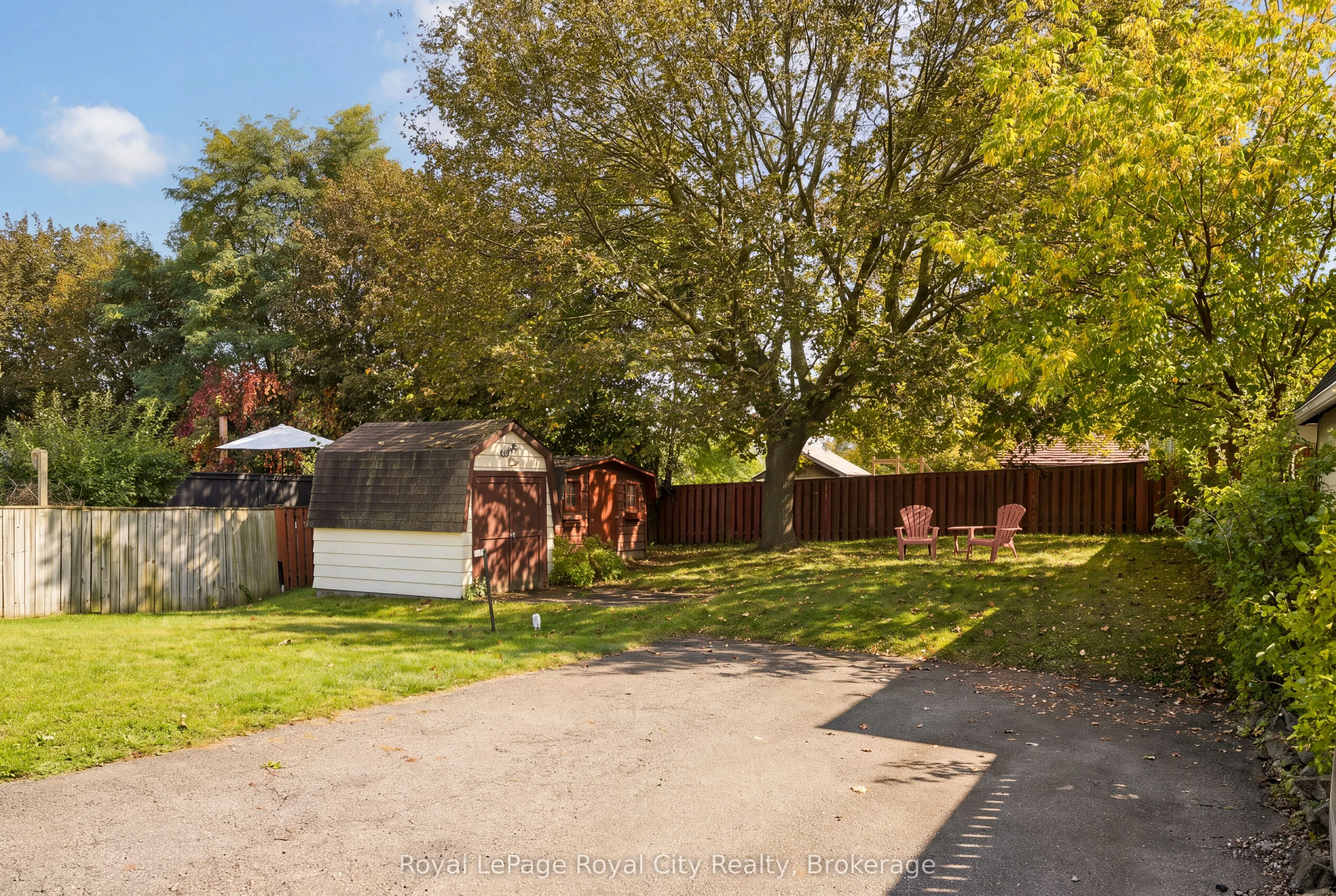 166 Victoria Road N