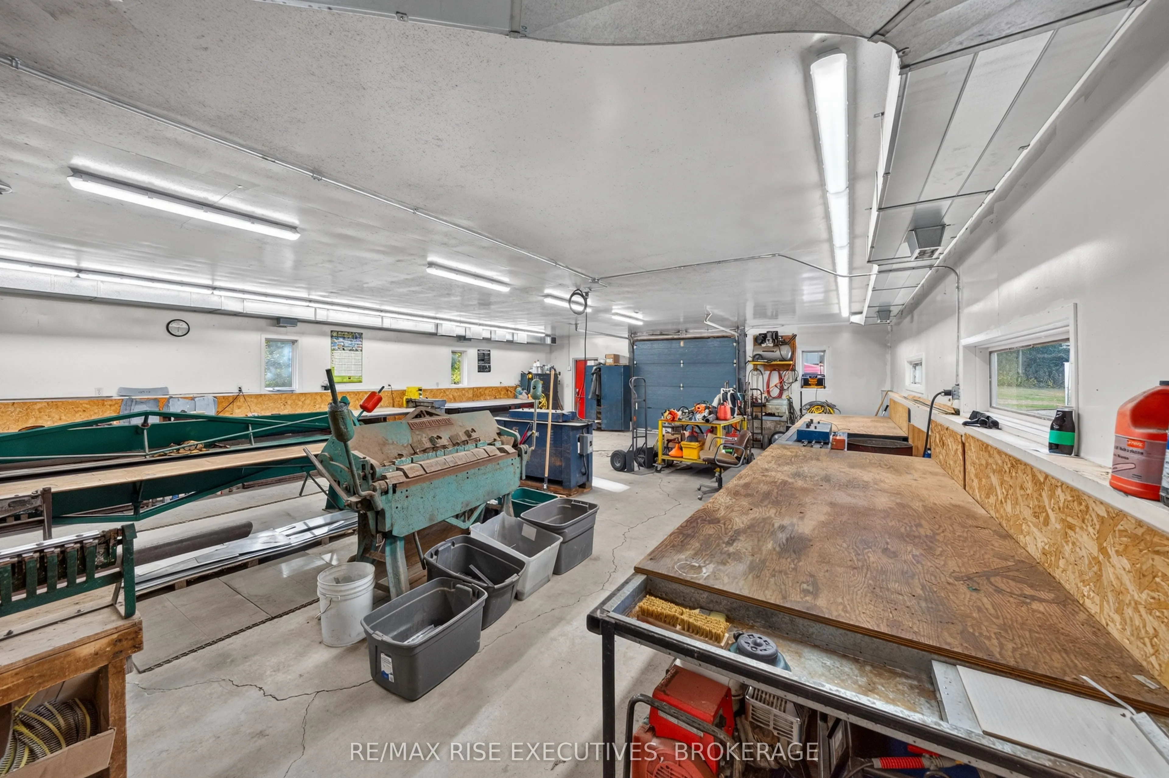 2345 Leeman Road