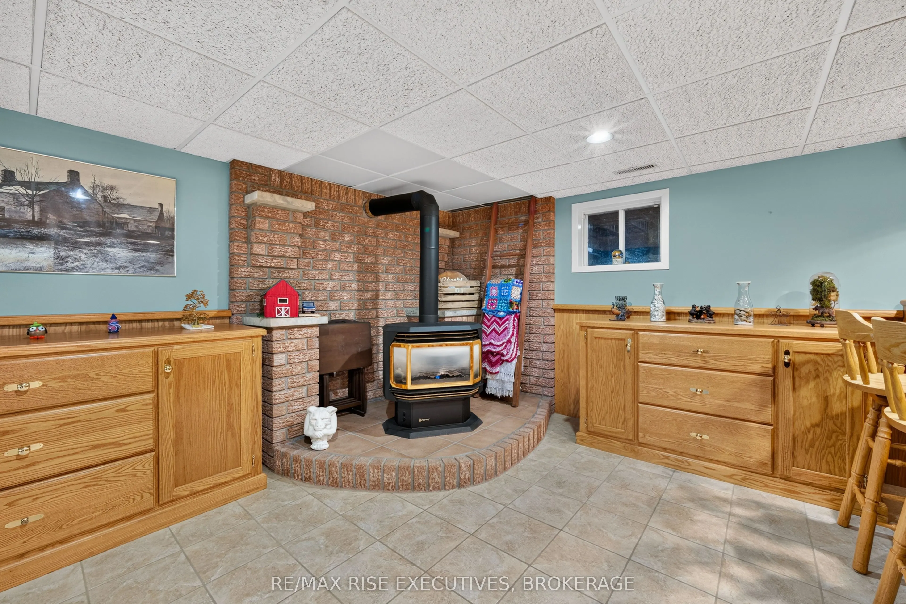 2345 Leeman Road