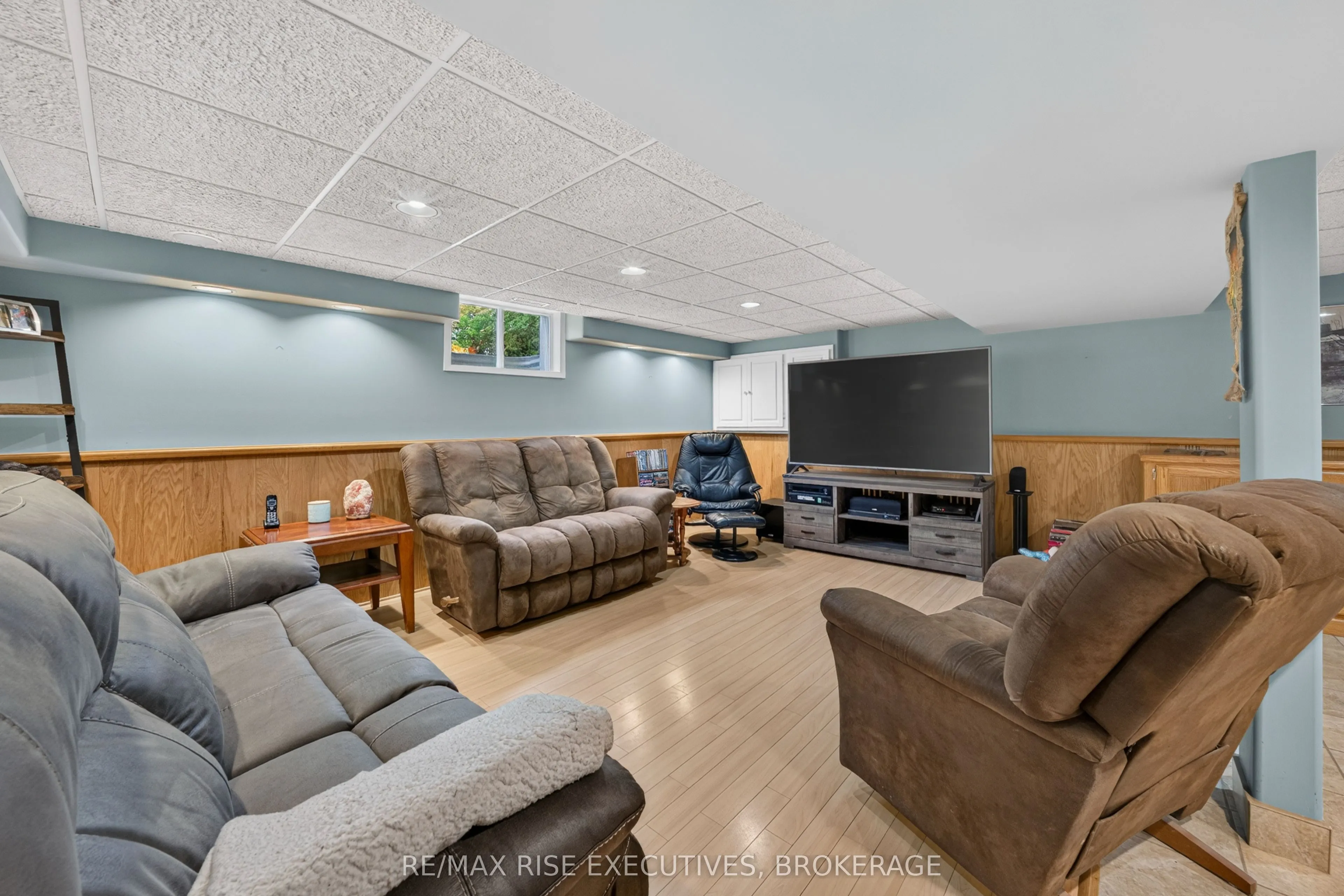 2345 Leeman Road