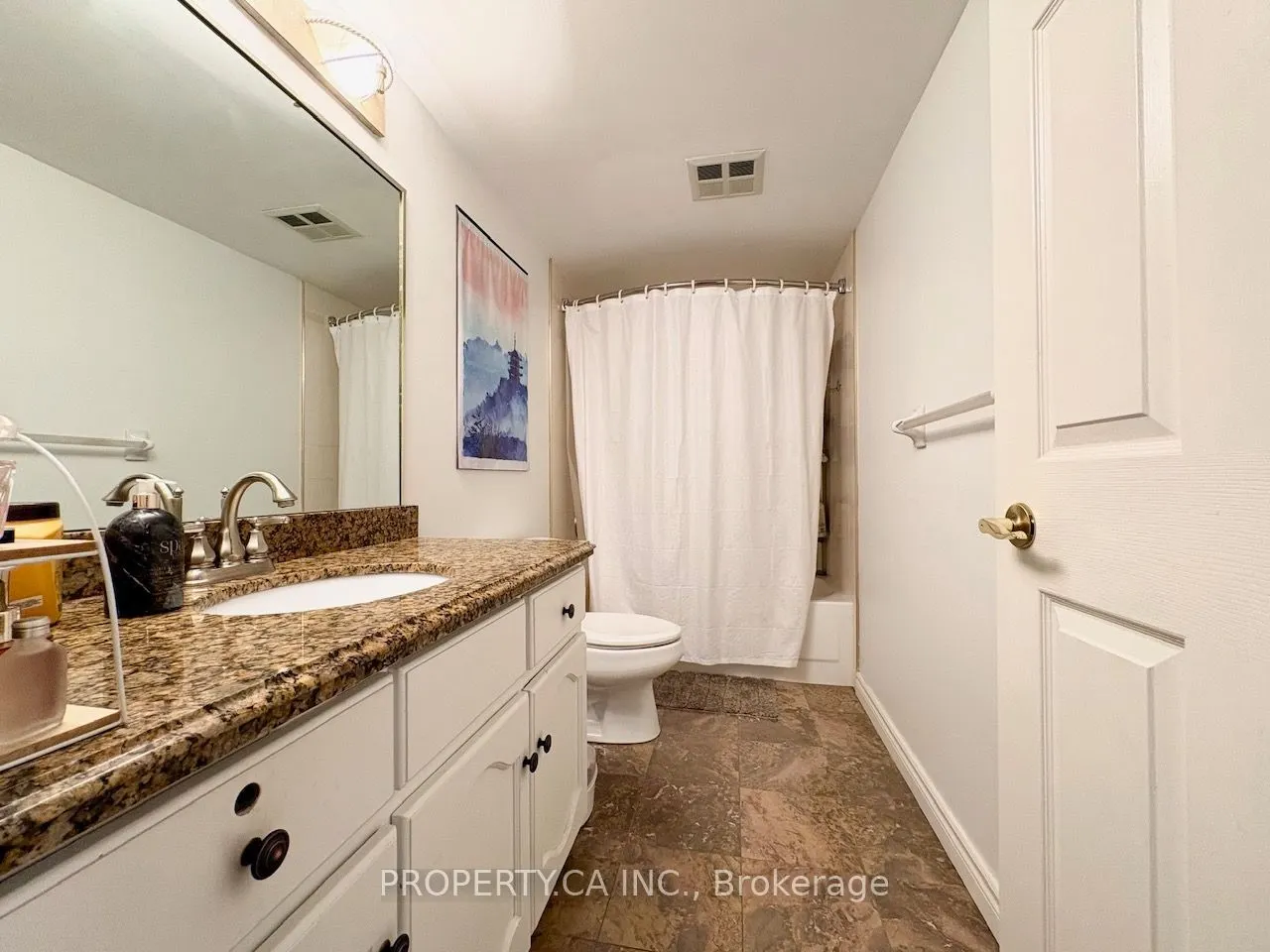 67 Caroline Street S #4A