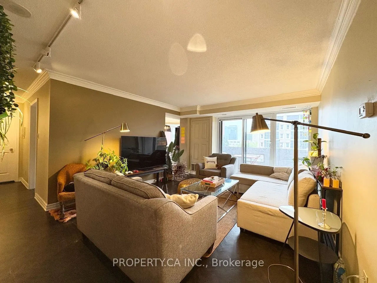 67 Caroline Street S #4A