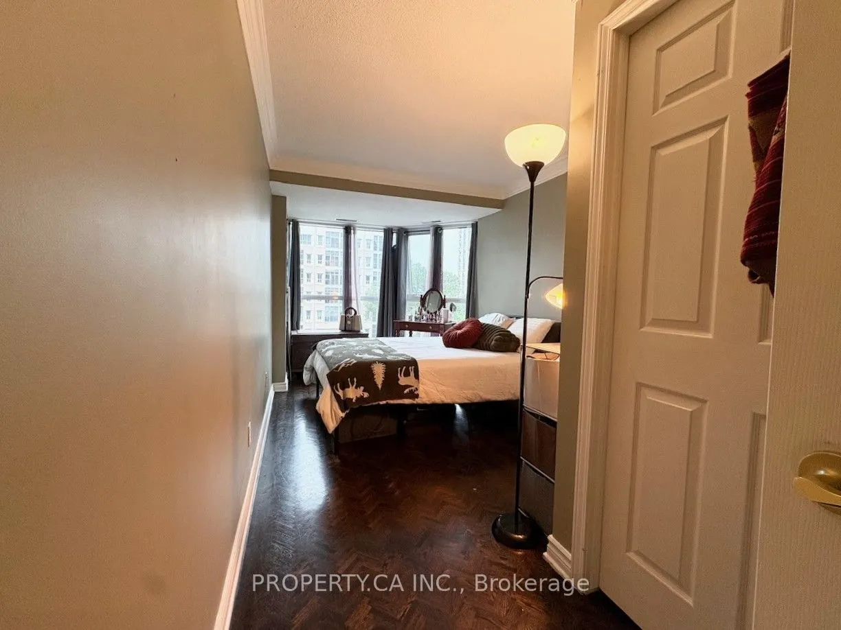 67 Caroline Street S #4A