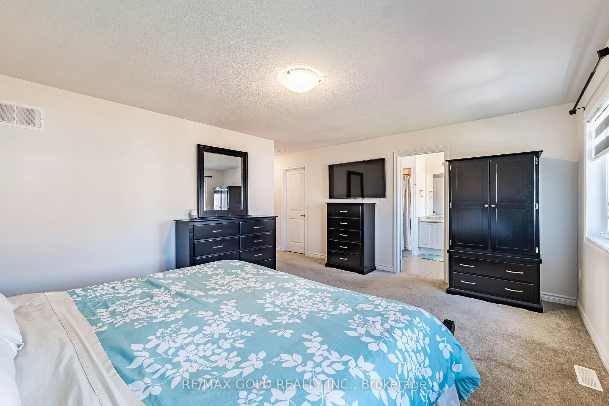 298 Ridley Crescent