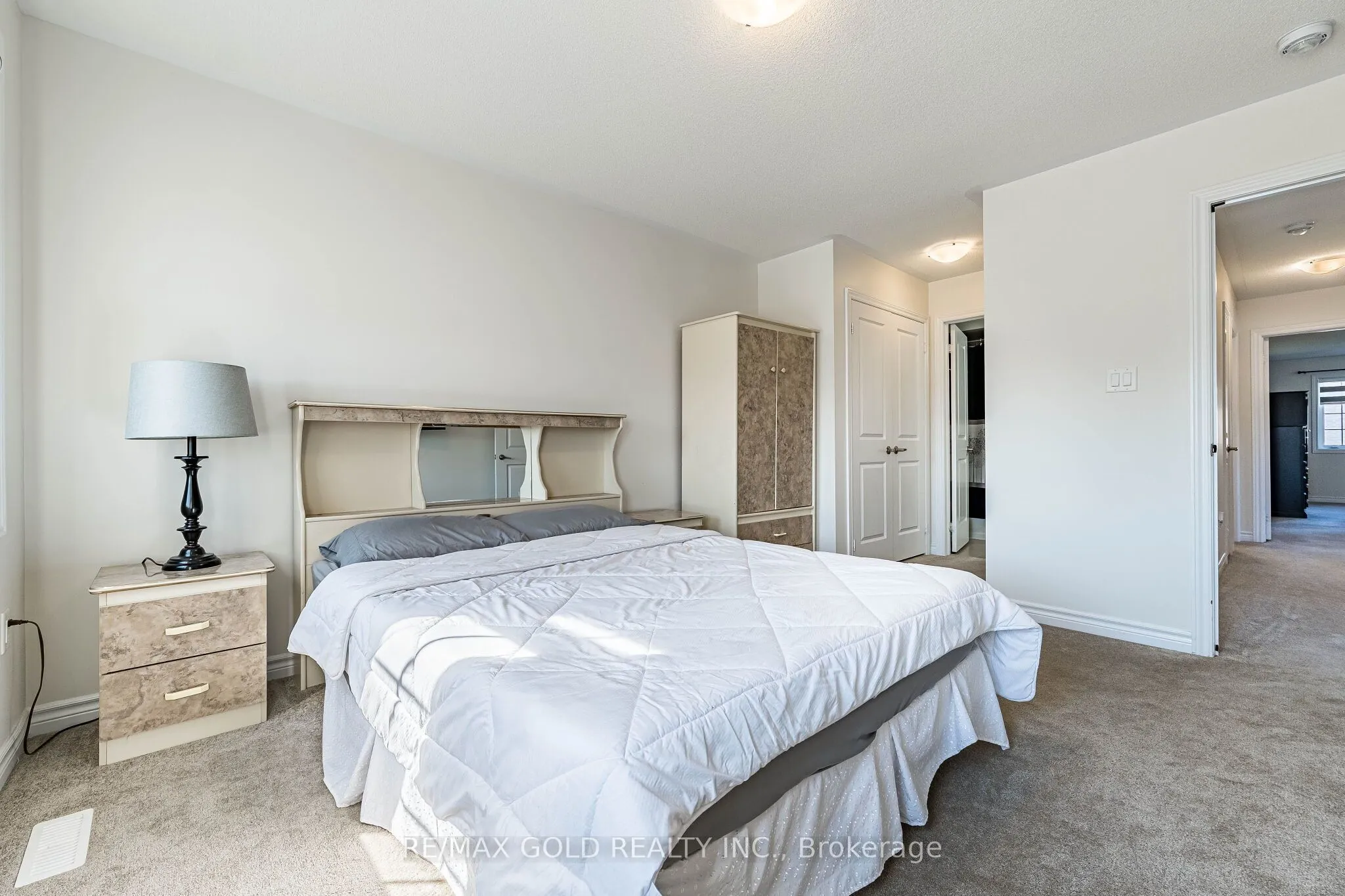 298 Ridley Crescent