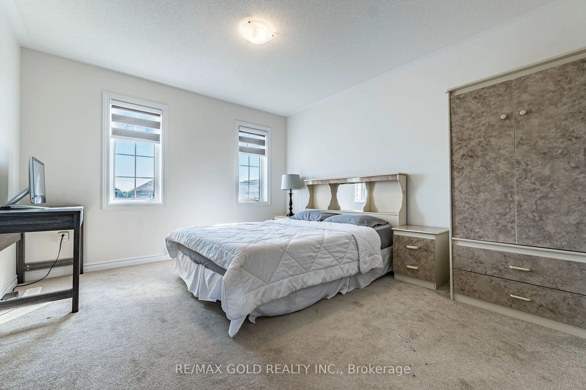 298 Ridley Crescent