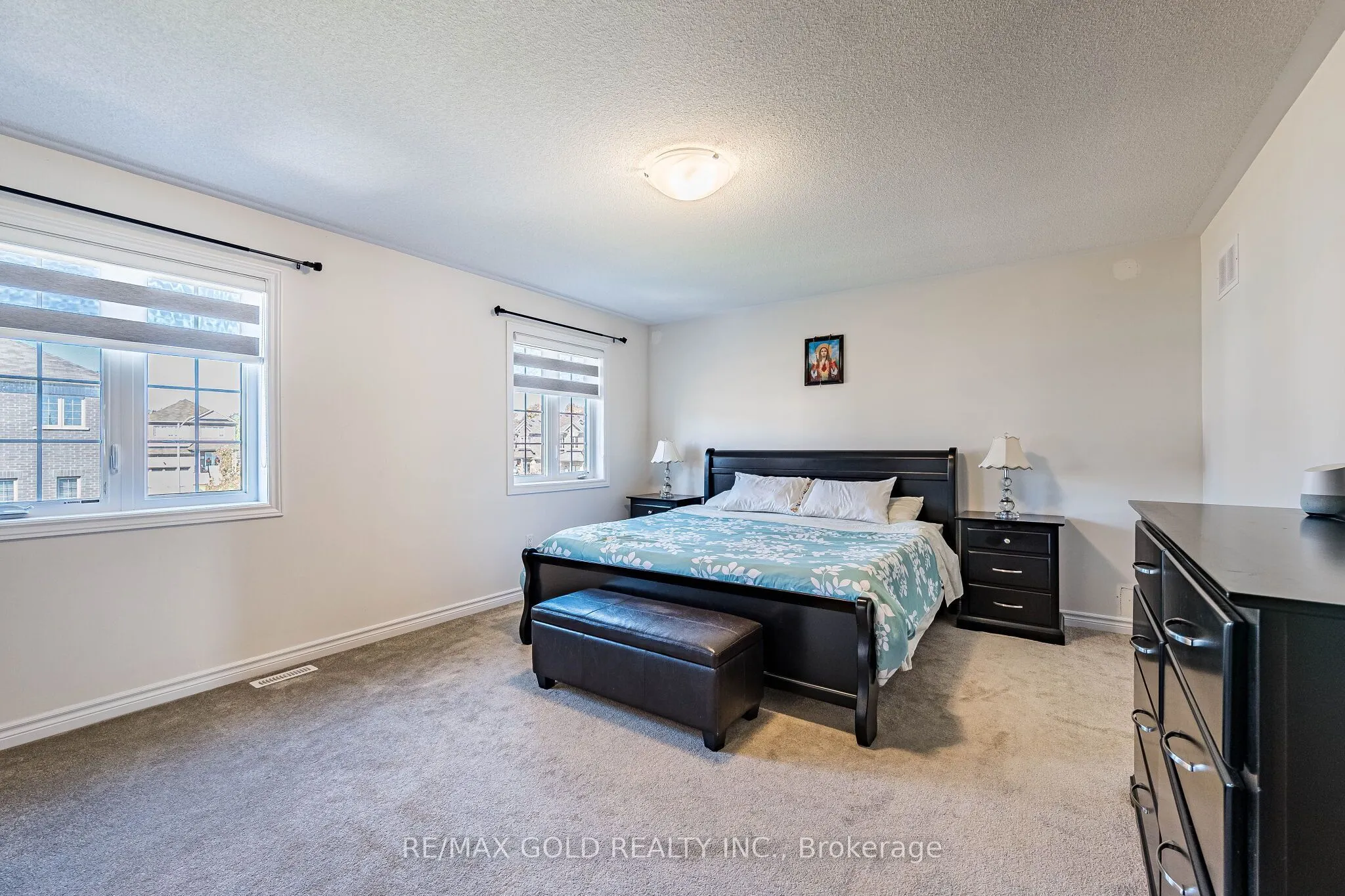 298 Ridley Crescent