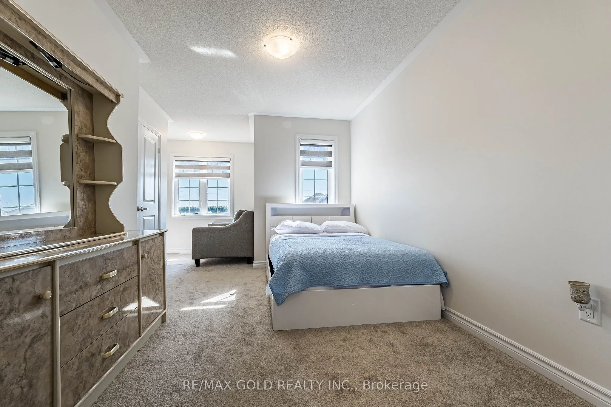 298 Ridley Crescent