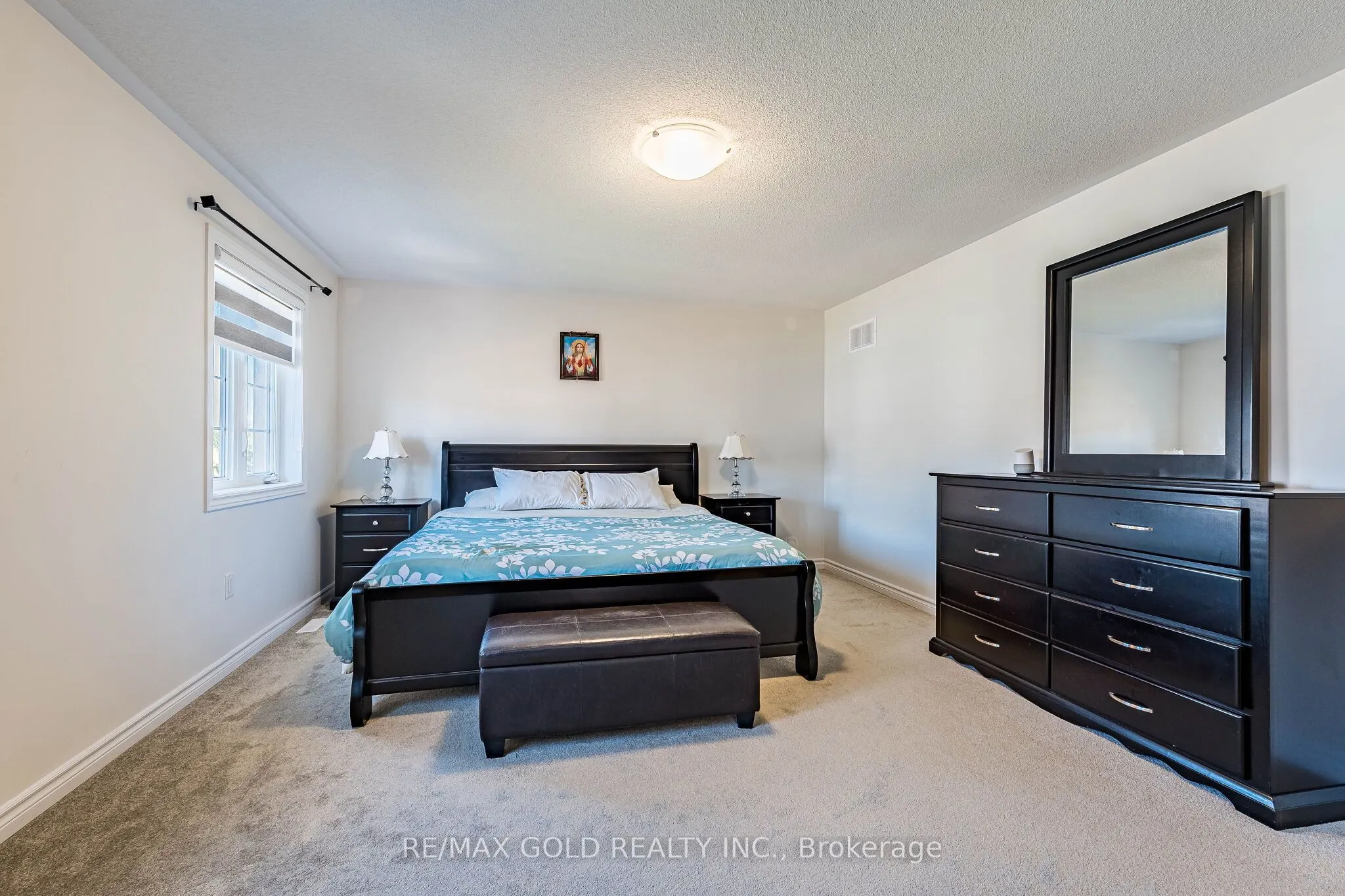 298 Ridley Crescent