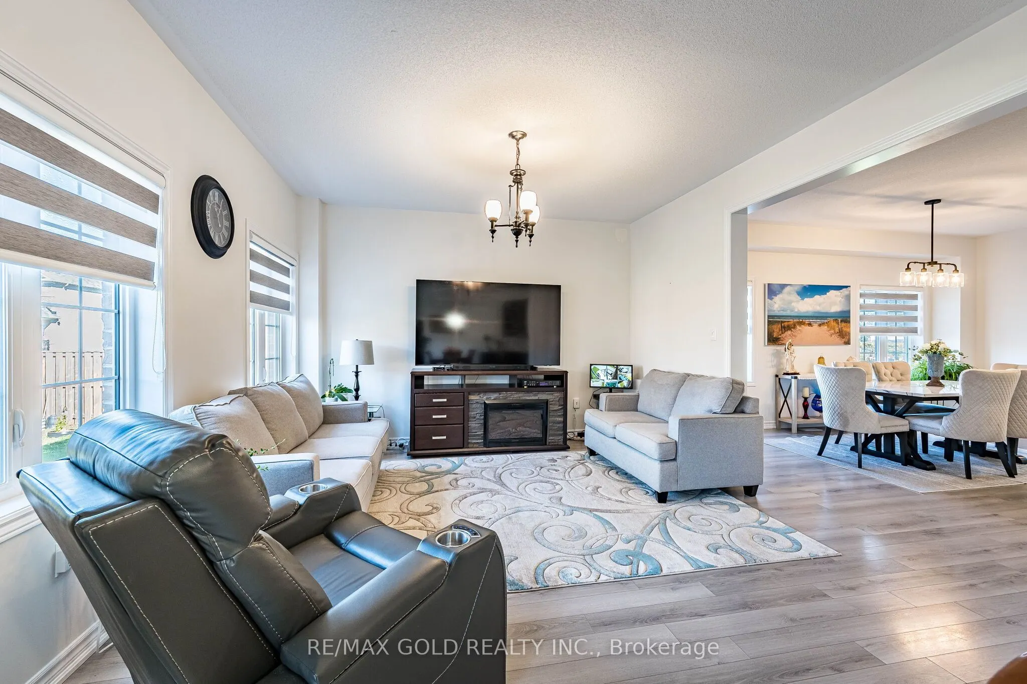 298 Ridley Crescent
