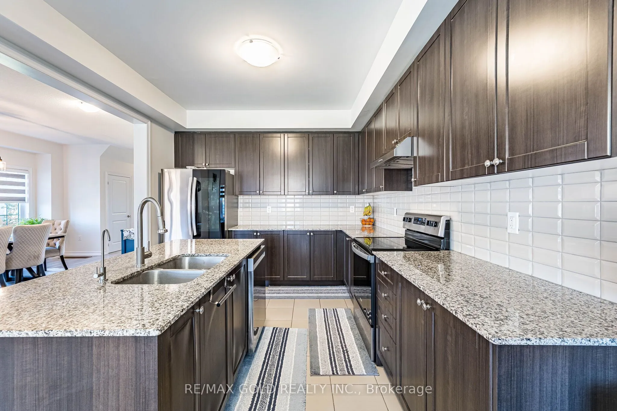 298 Ridley Crescent