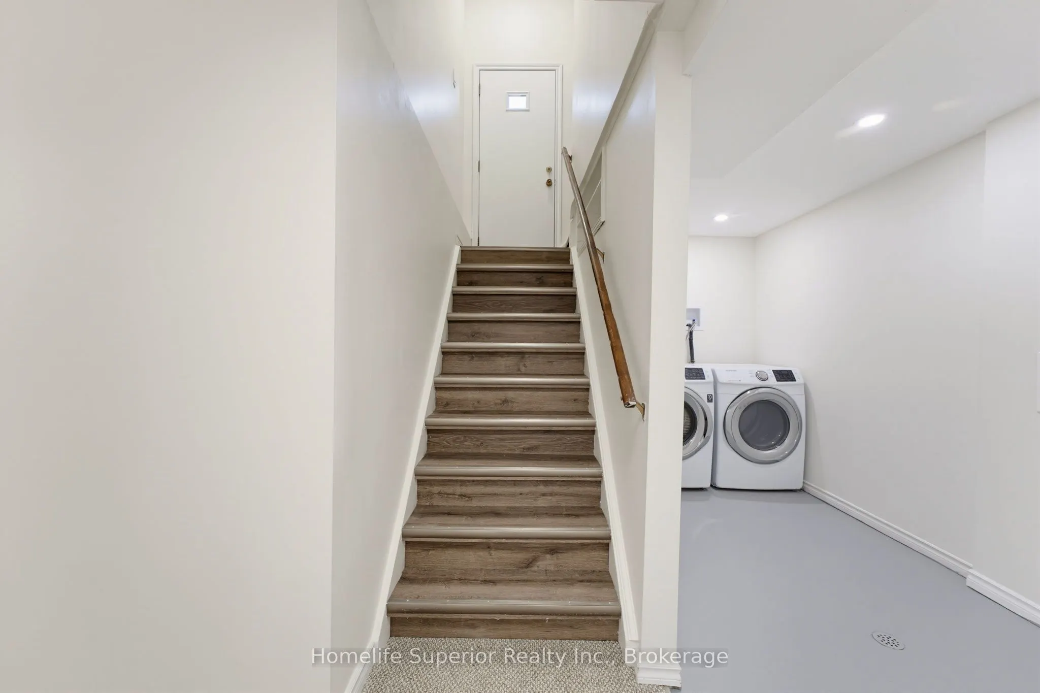 41 Wiltshire Drive N