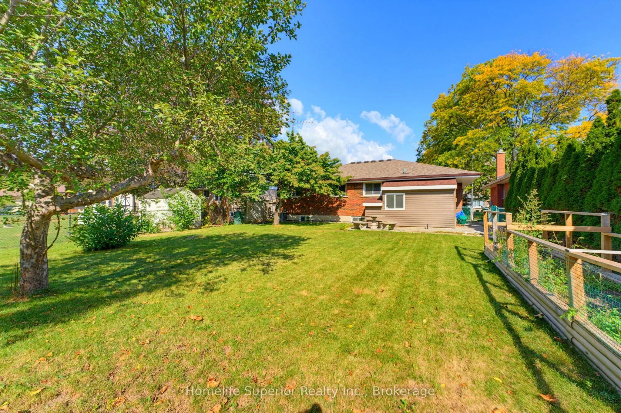 41 Wiltshire Drive N