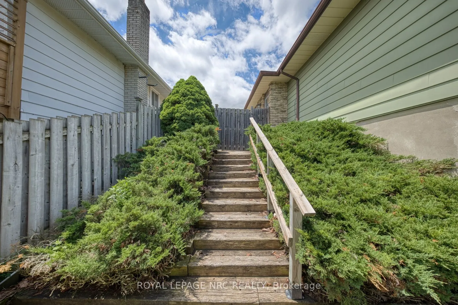 105 Hillview Road