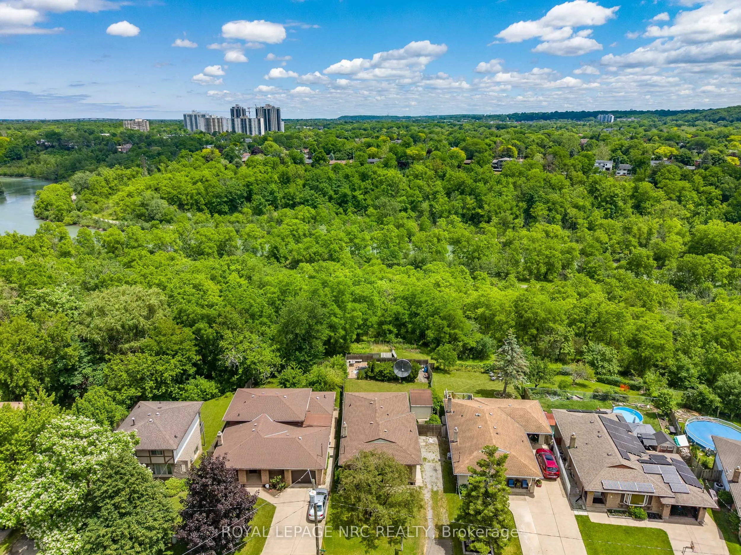 105 Hillview Road
