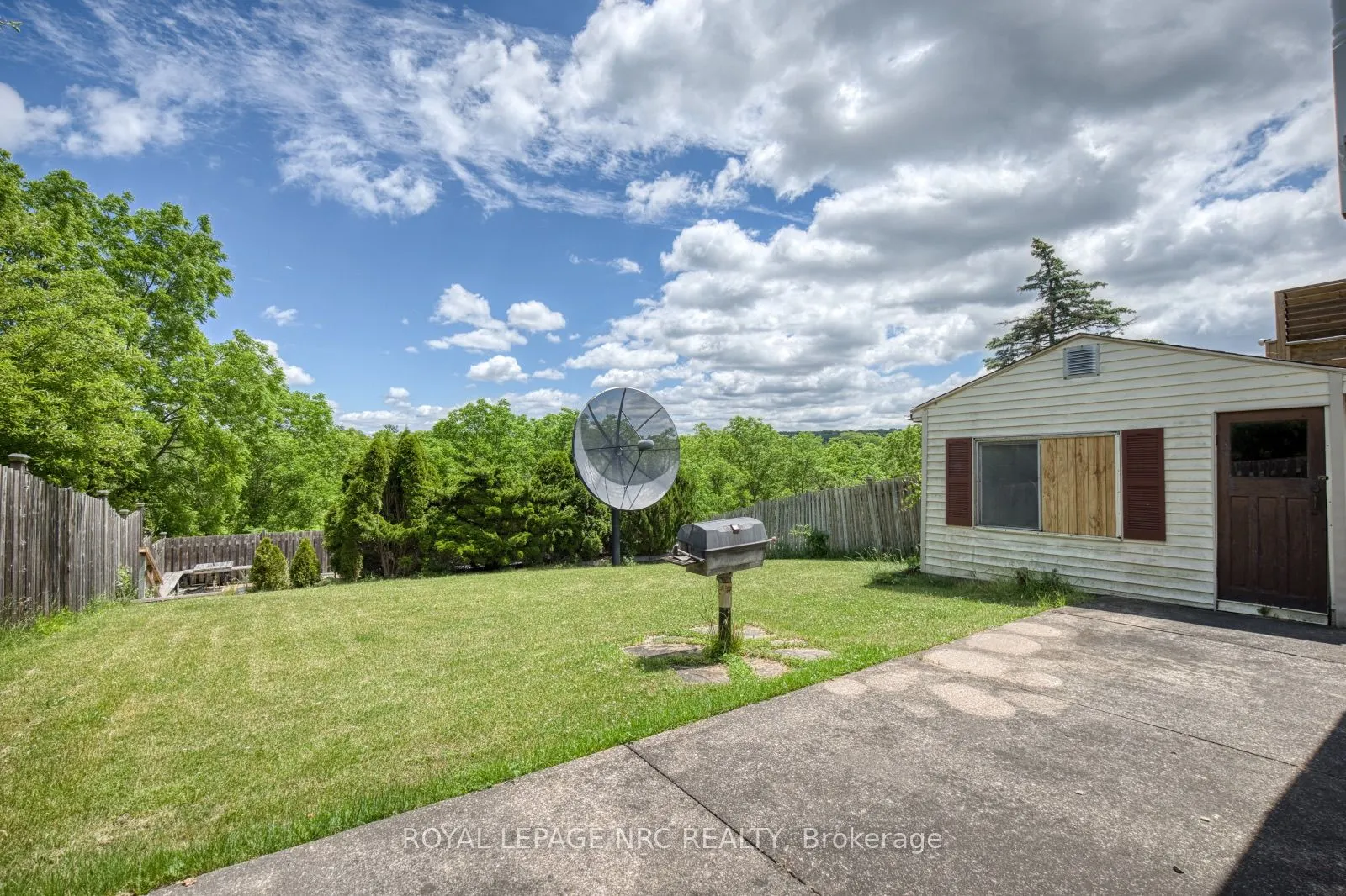 105 Hillview Road