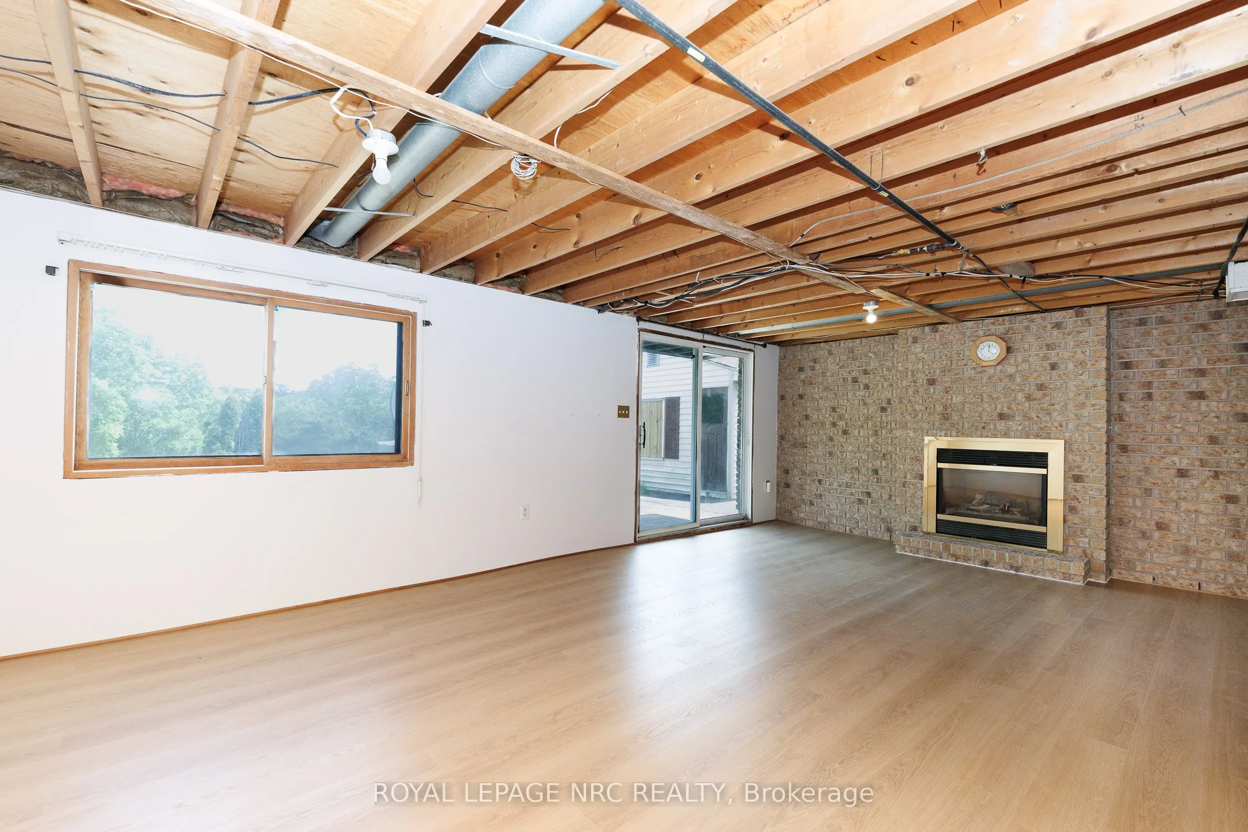 105 Hillview Road