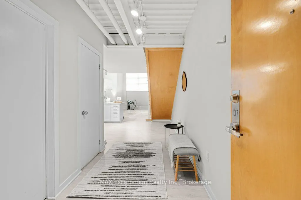66 Bay Street S #107
