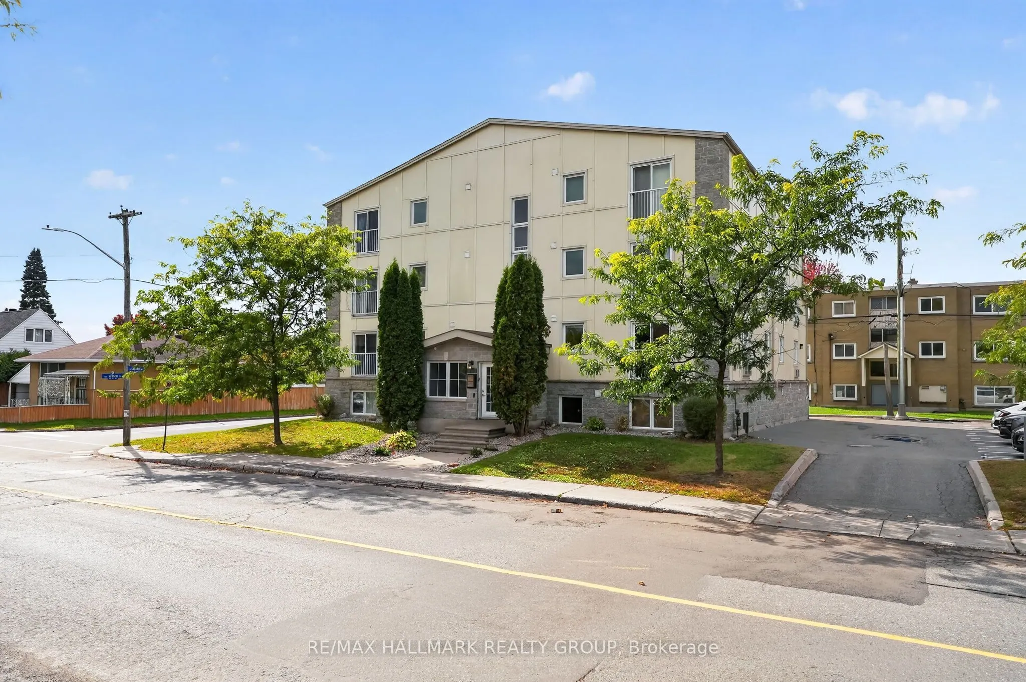 646 Cummings Avenue #304